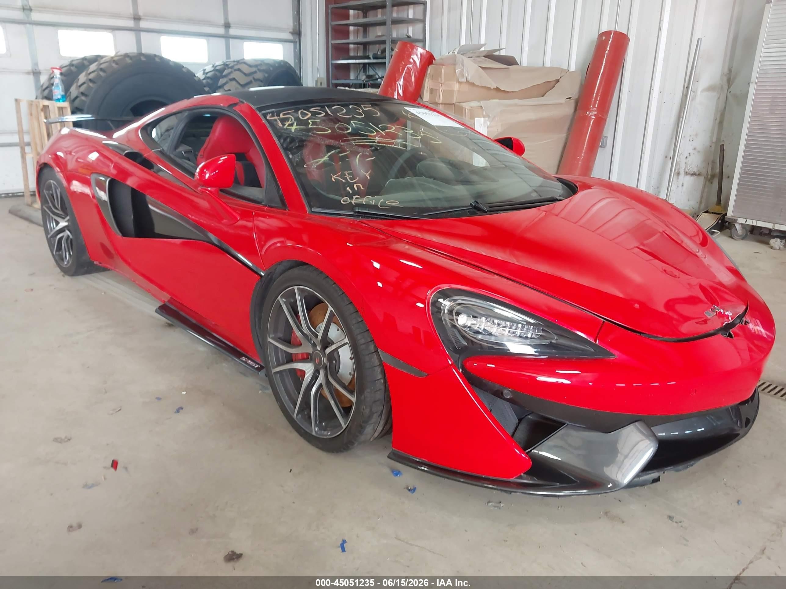 2017 McLaren 570GT, VIN SBM13GAA4HW002541 — Roof