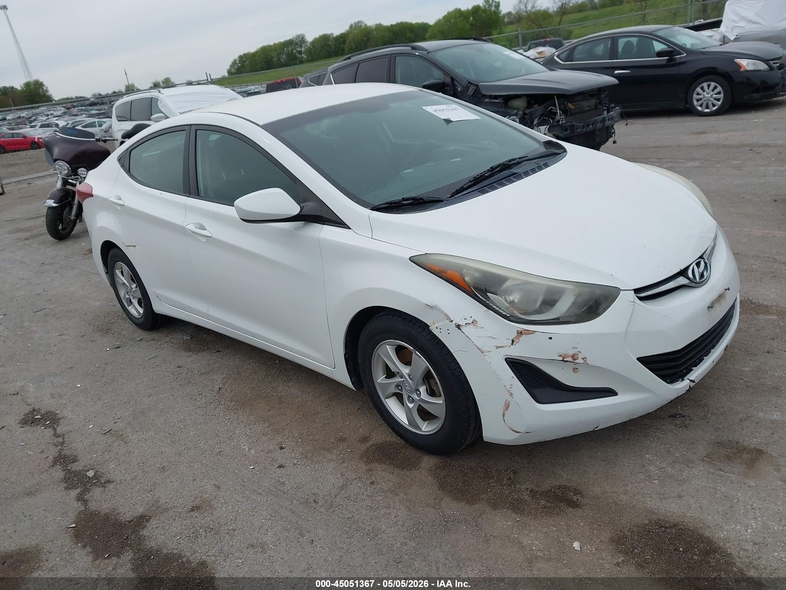2014 Hyundai Elantra SE, VIN 5NPDH4AE8EH480715 — Front end