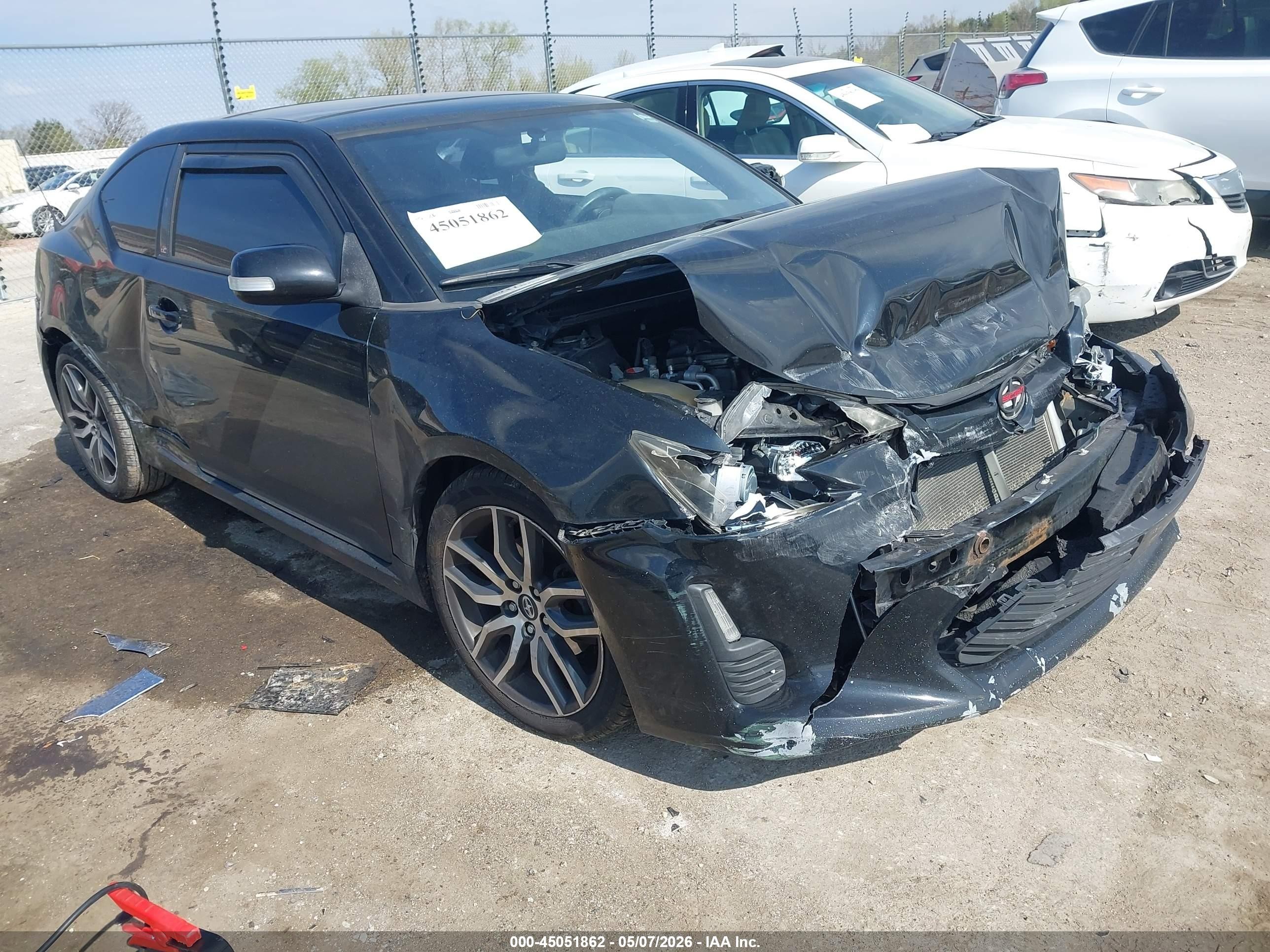2015 Scion tC, VIN JTKJF5C74F3090021 — Front end