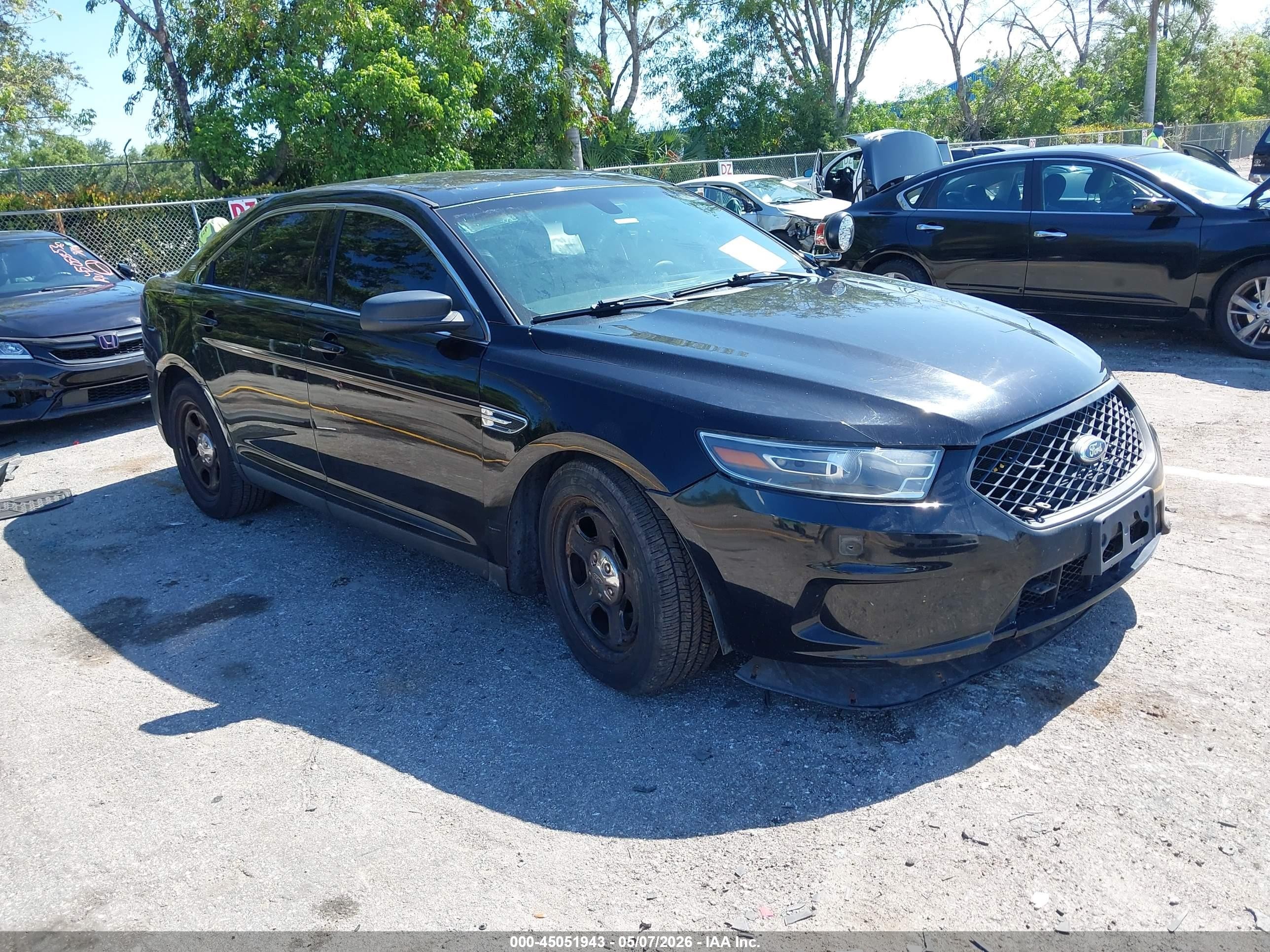 2016 Ford Police Interceptor, VIN 1FAHP2MK1GG123304 — Side