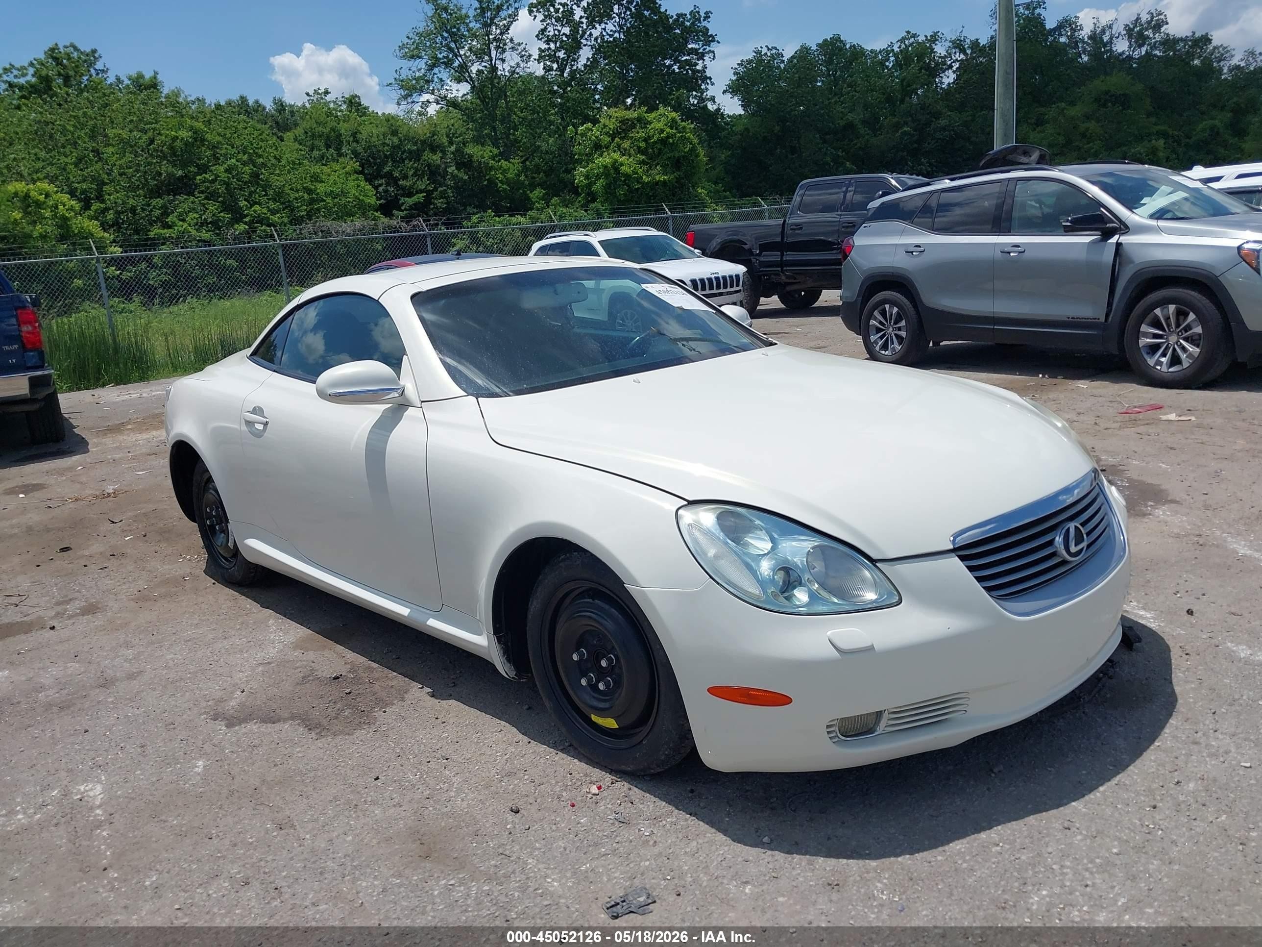 2005 Lexus SC 430, VIN JTHFN48Y550063128 — Front end