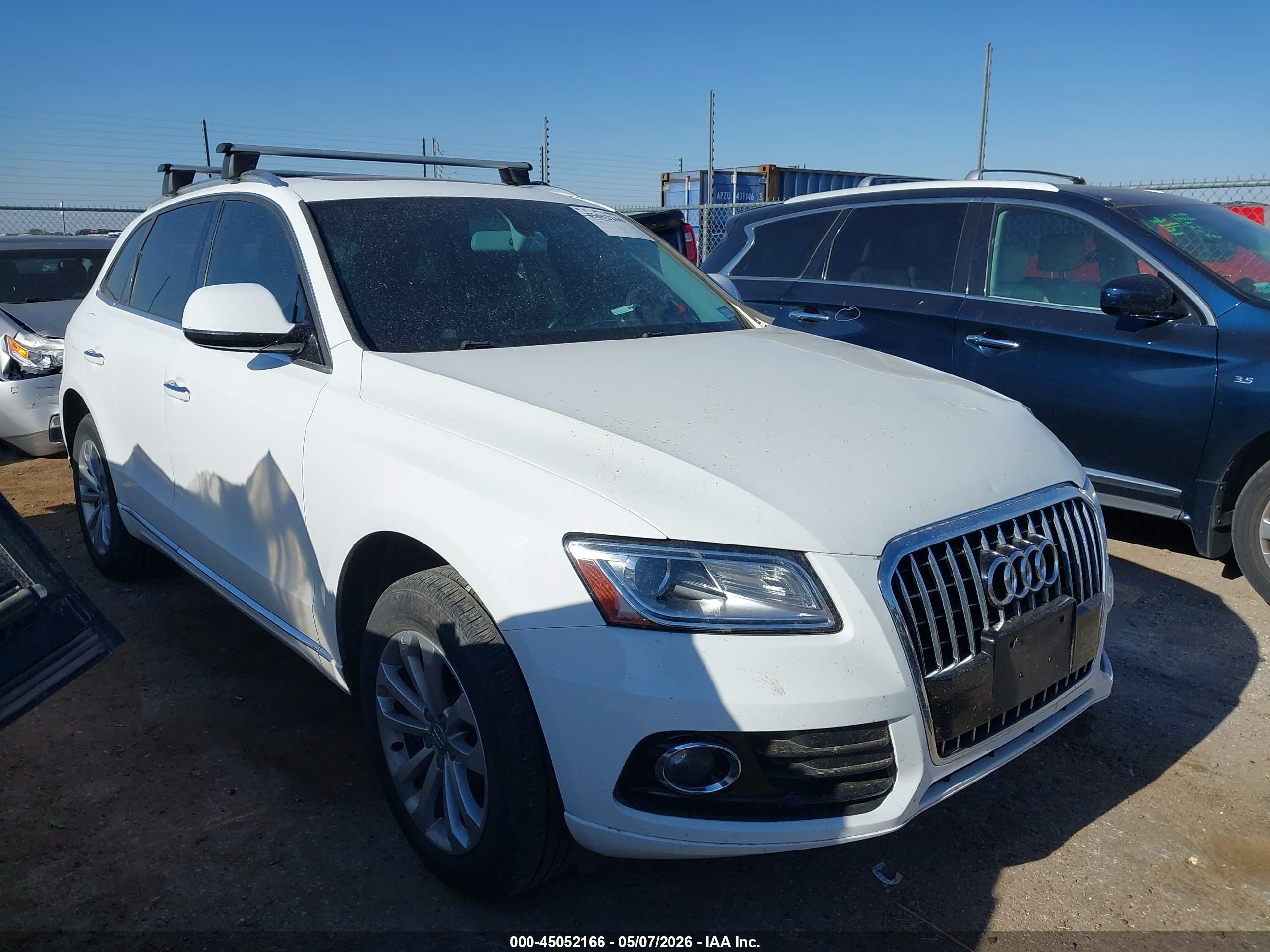 2016 Audi Q5 Premium, VIN WA1C2AFP3GA034692 — Front end