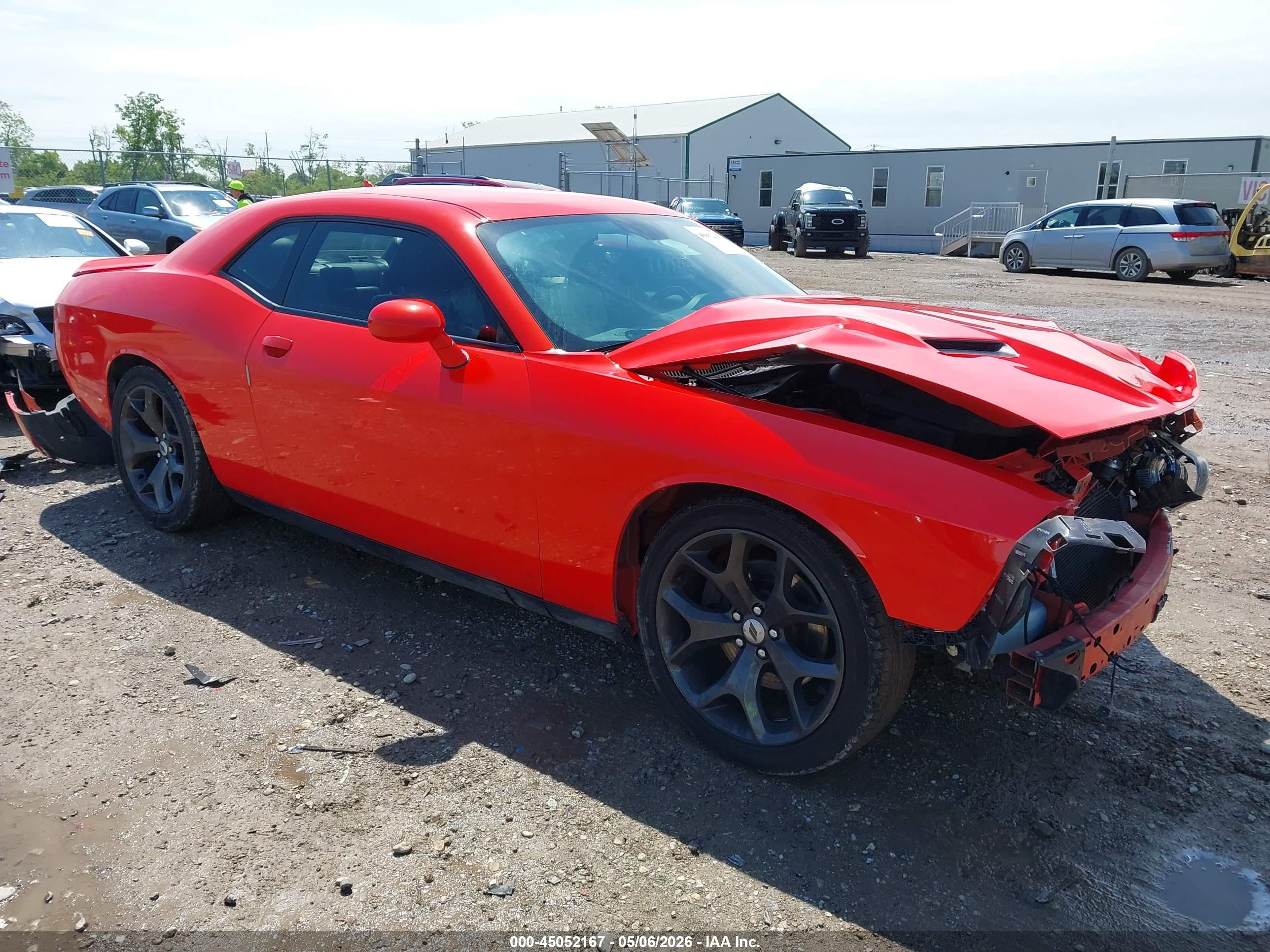 2017 Dodge Challenger SXT, VIN 2C3CDZAG8HH640325 — Front end