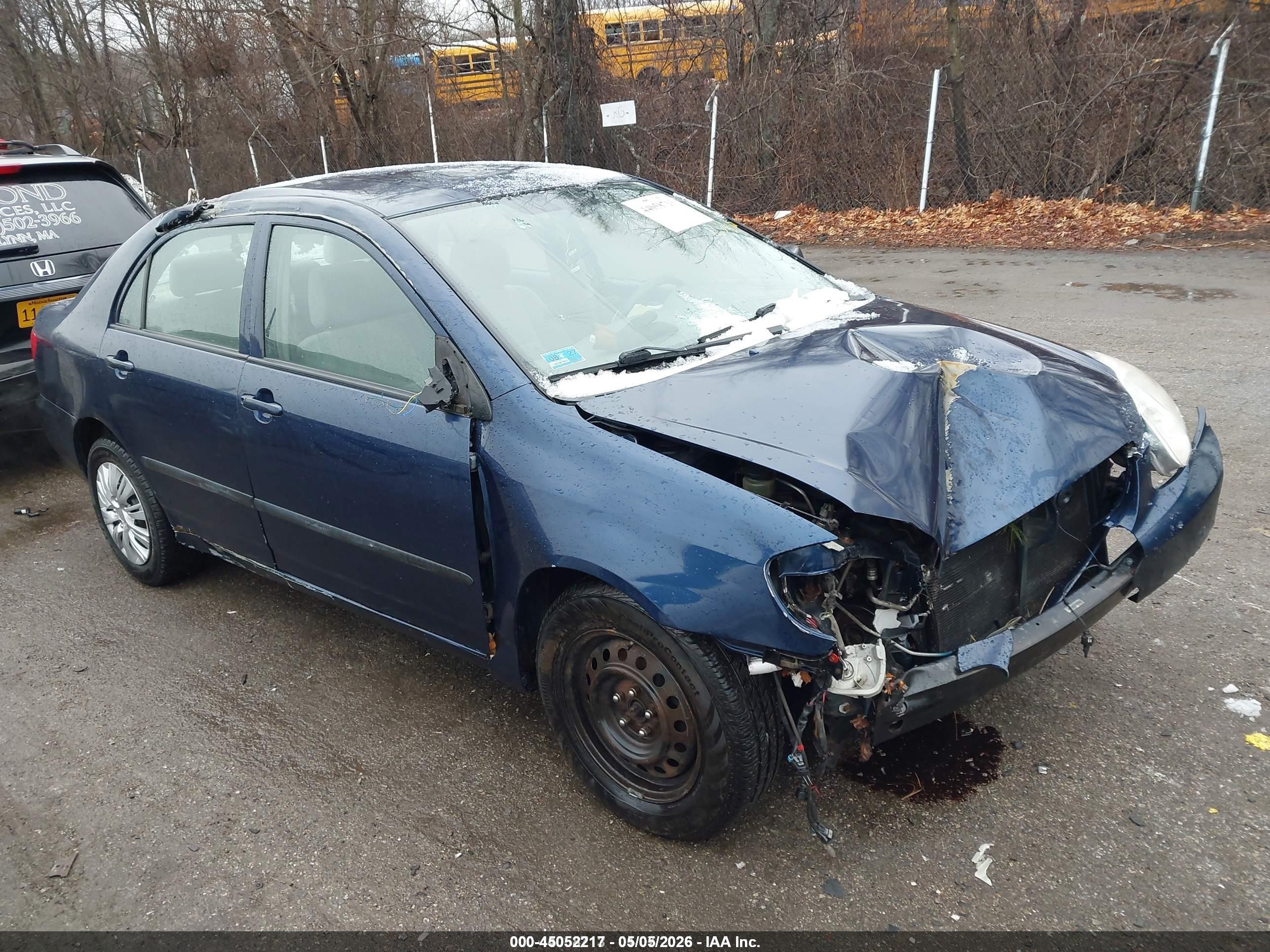 2008 Toyota Corolla LE, VIN 1NXBR32E98Z997007 — Перед