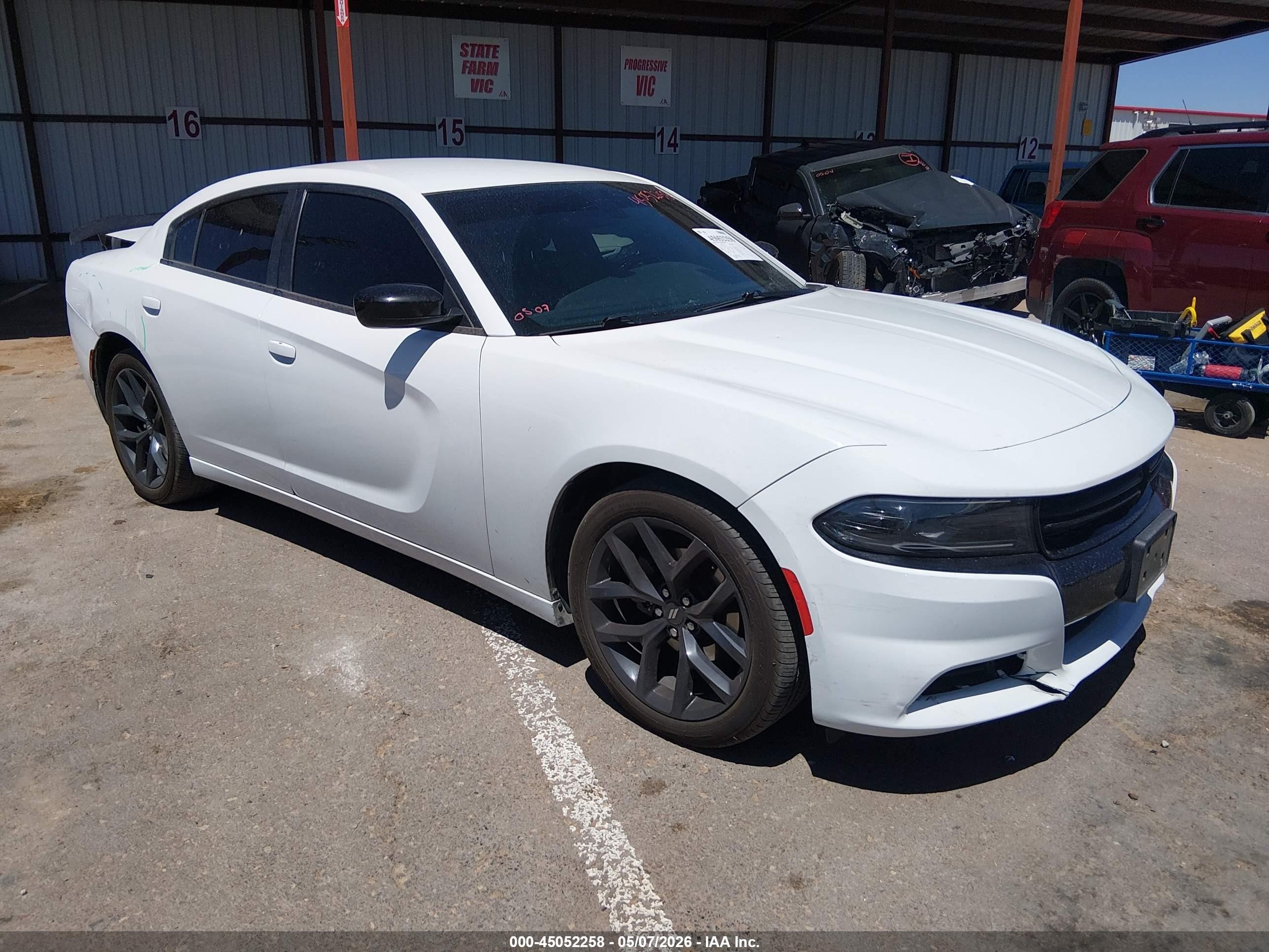 2022 Dodge Charger SXT, VIN 2C3CDXBG7NH225110 — Rear end