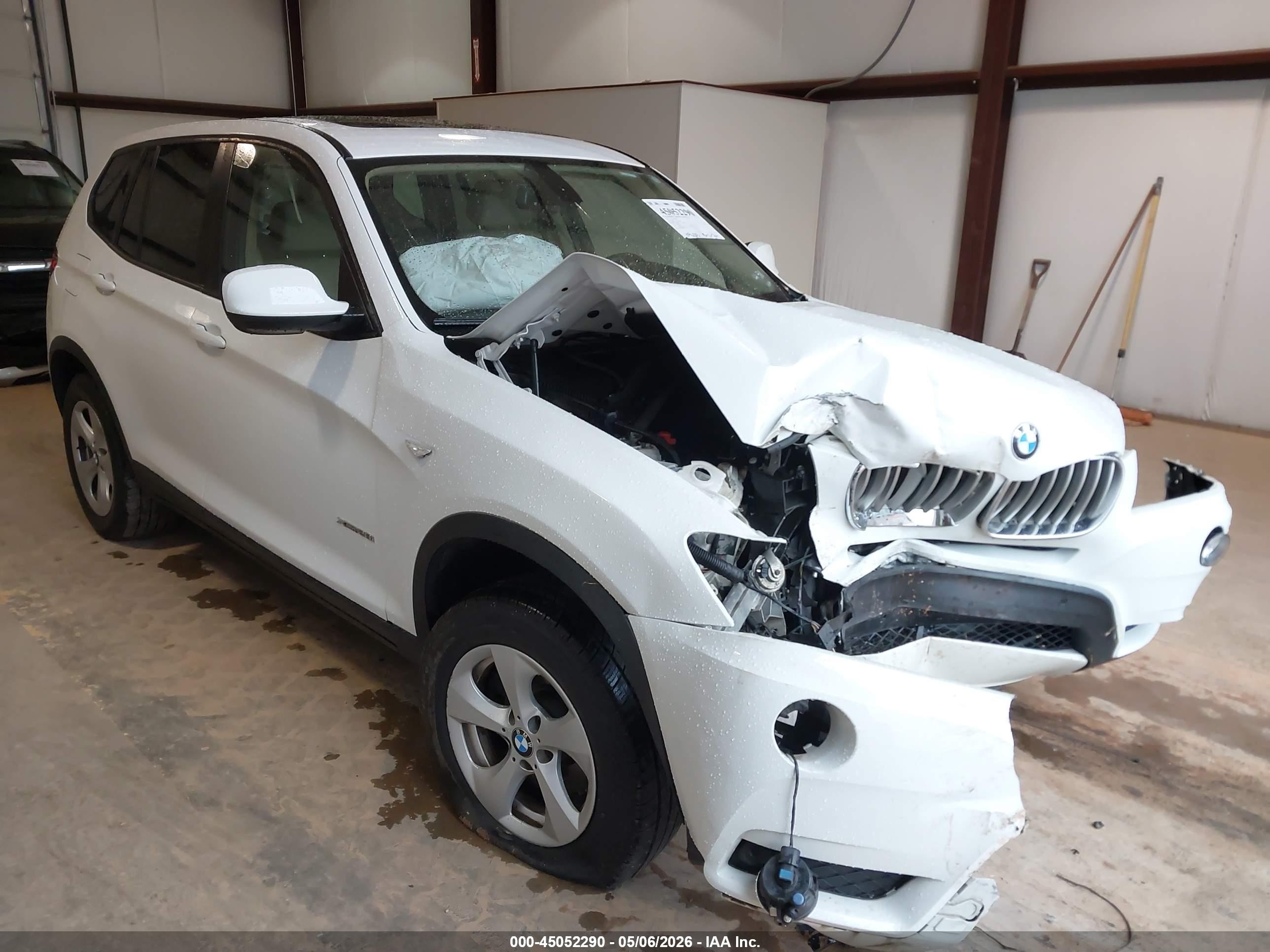 2012 BMW X3 28i, VIN 5UXWX5C59CL724670 — Перед