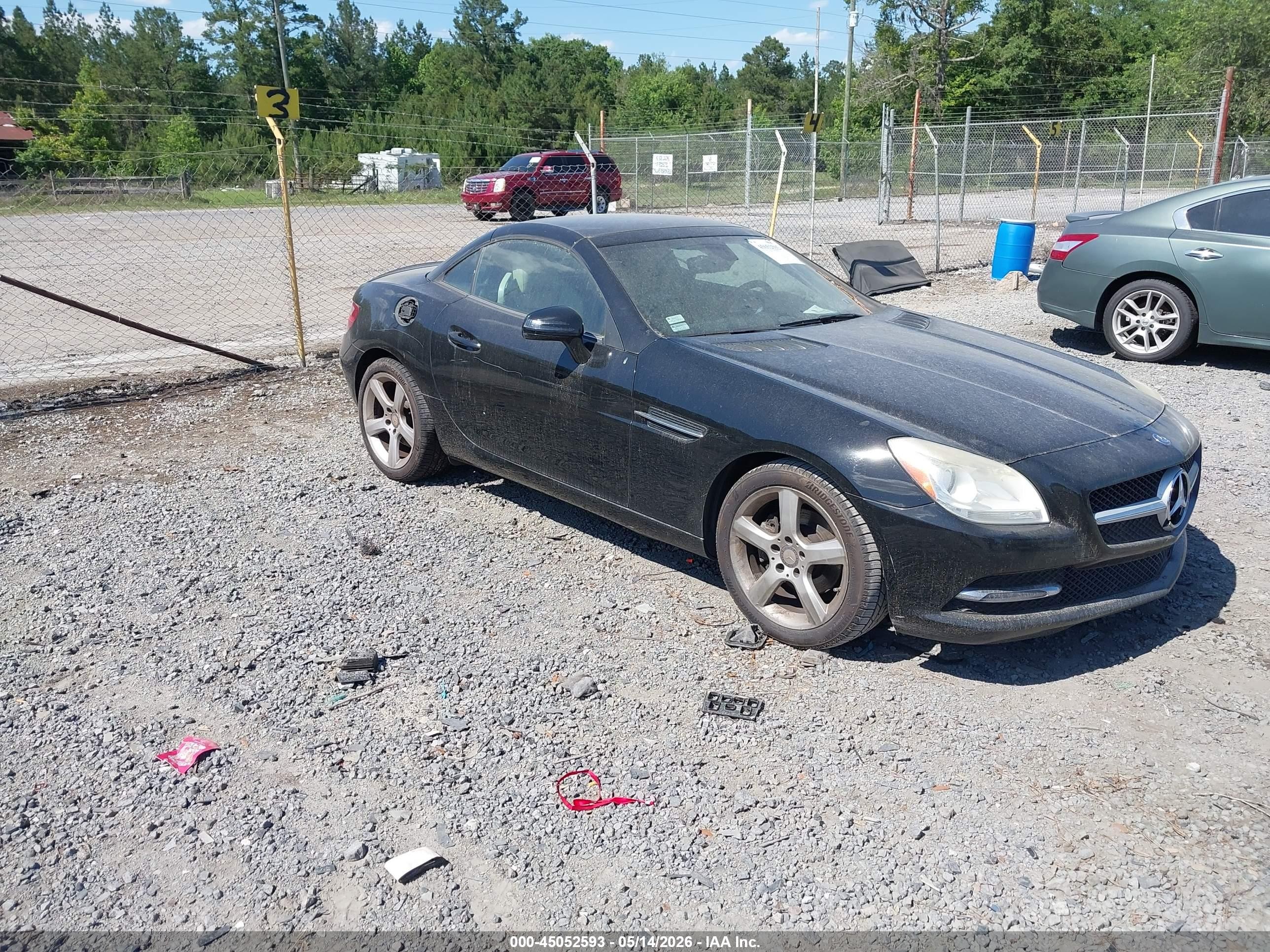 2012 Mercedes-Benz SLK 250, VIN WDDPK4HA0CF036596 — Normal wear