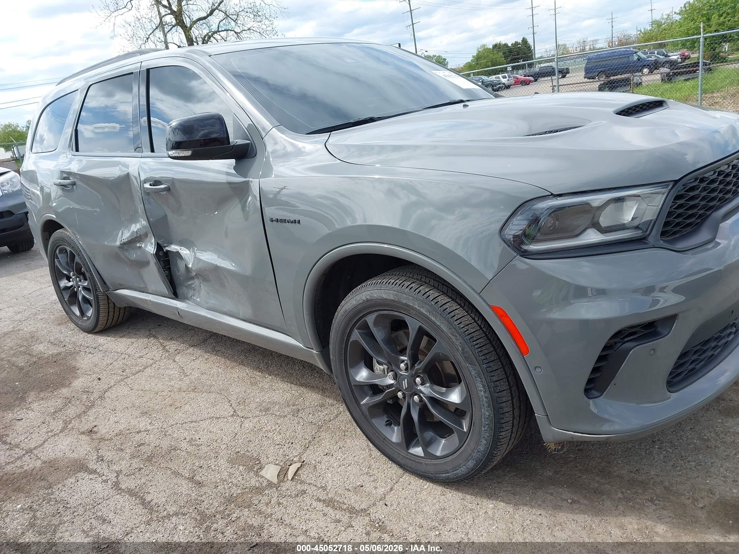 2024 Dodge Durango R/T Plus, VIN 1C4SDJCT0RC155653 — Бок