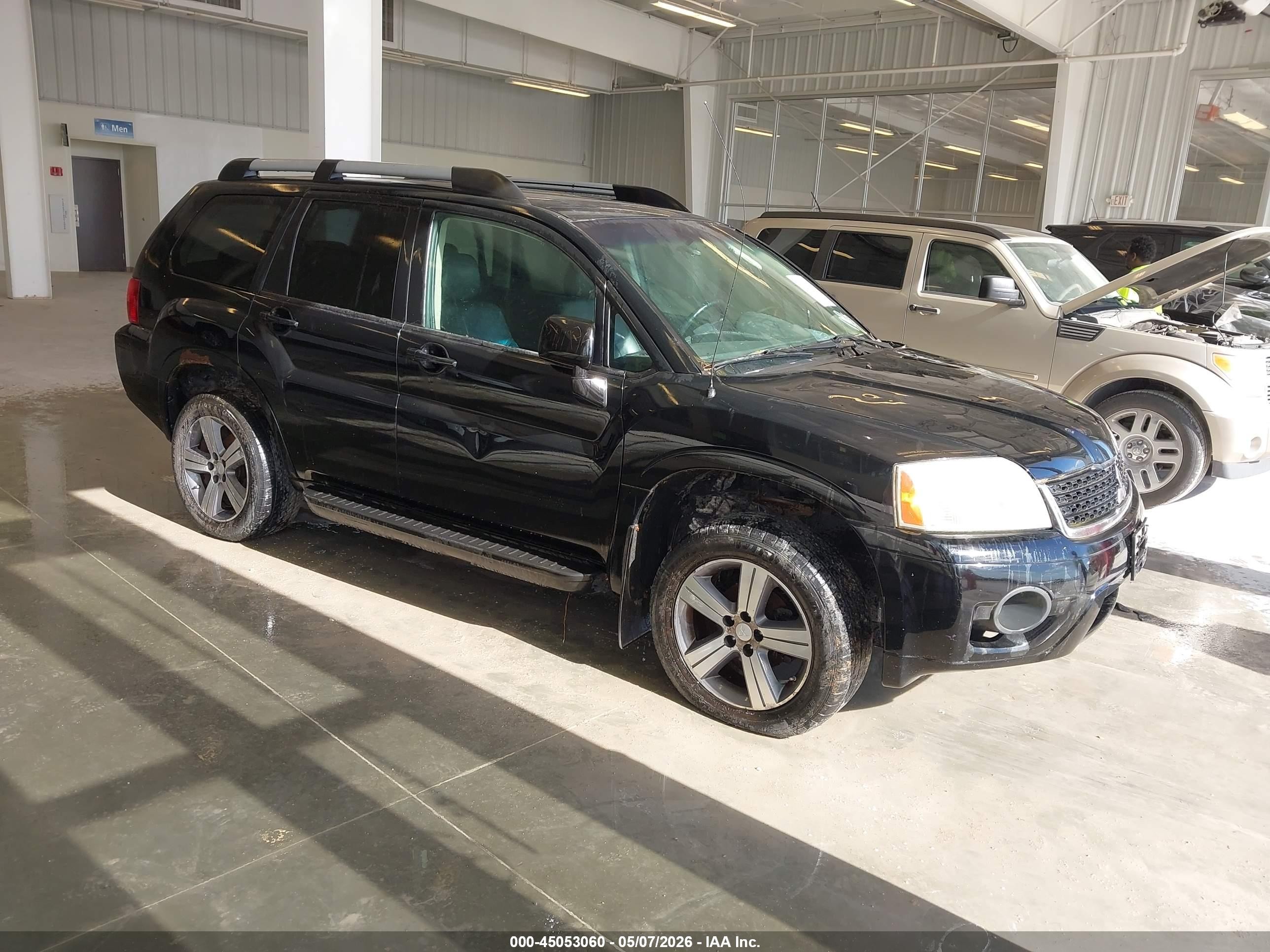 2010 Mitsubishi Endeavor SE, VIN 4A4JN3AS7AE008634 — Normal wear