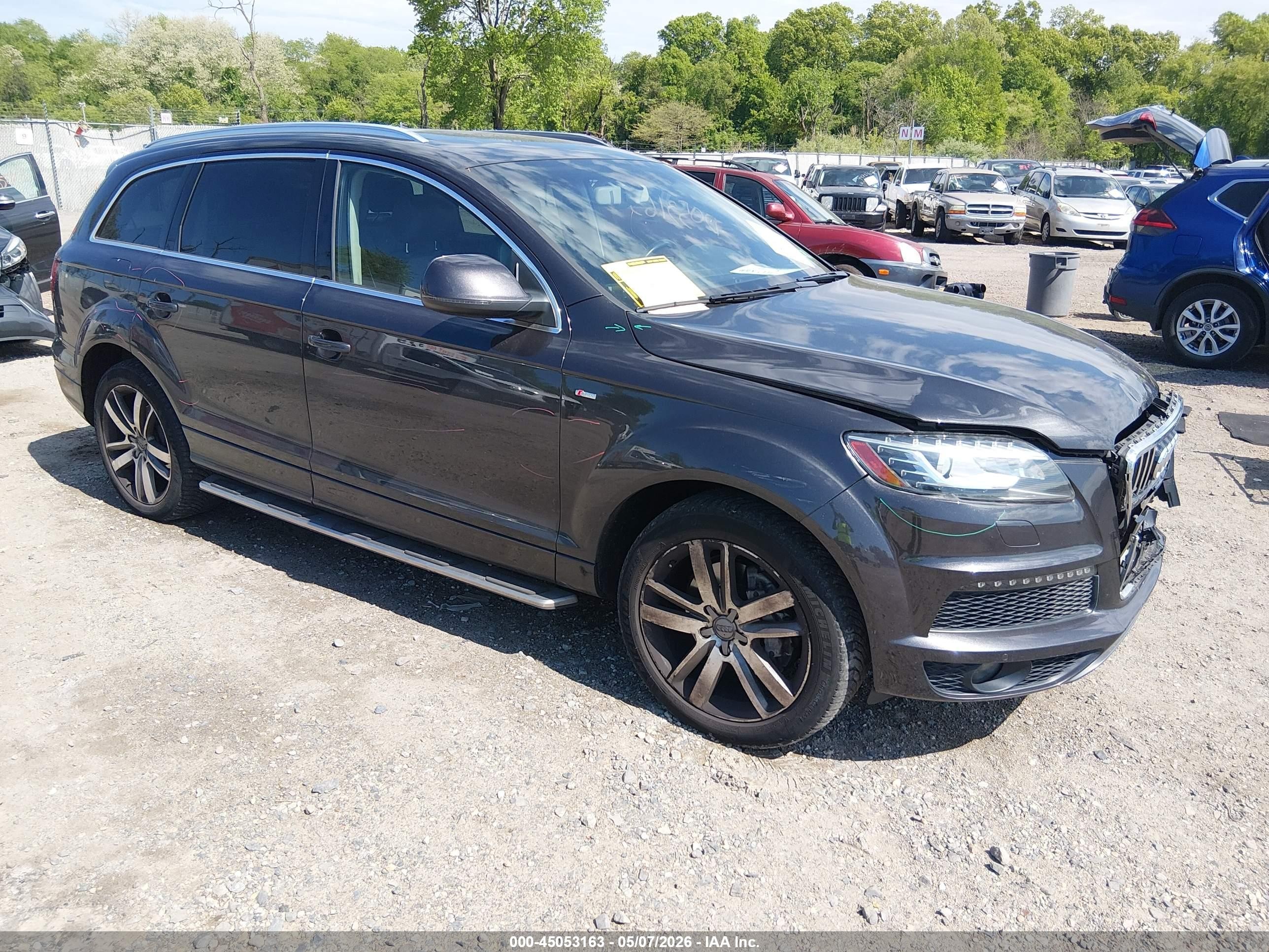 2010 Audi Q7, VIN WA1DVBFE4AD003554 — Перед