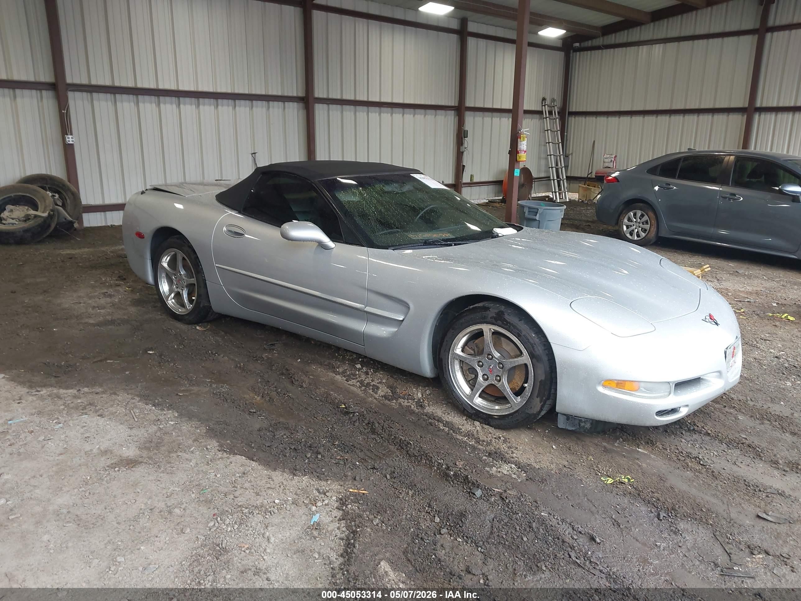 2002 Chevrolet Corvette, VIN 1G1YY32G825134079 — Rear end