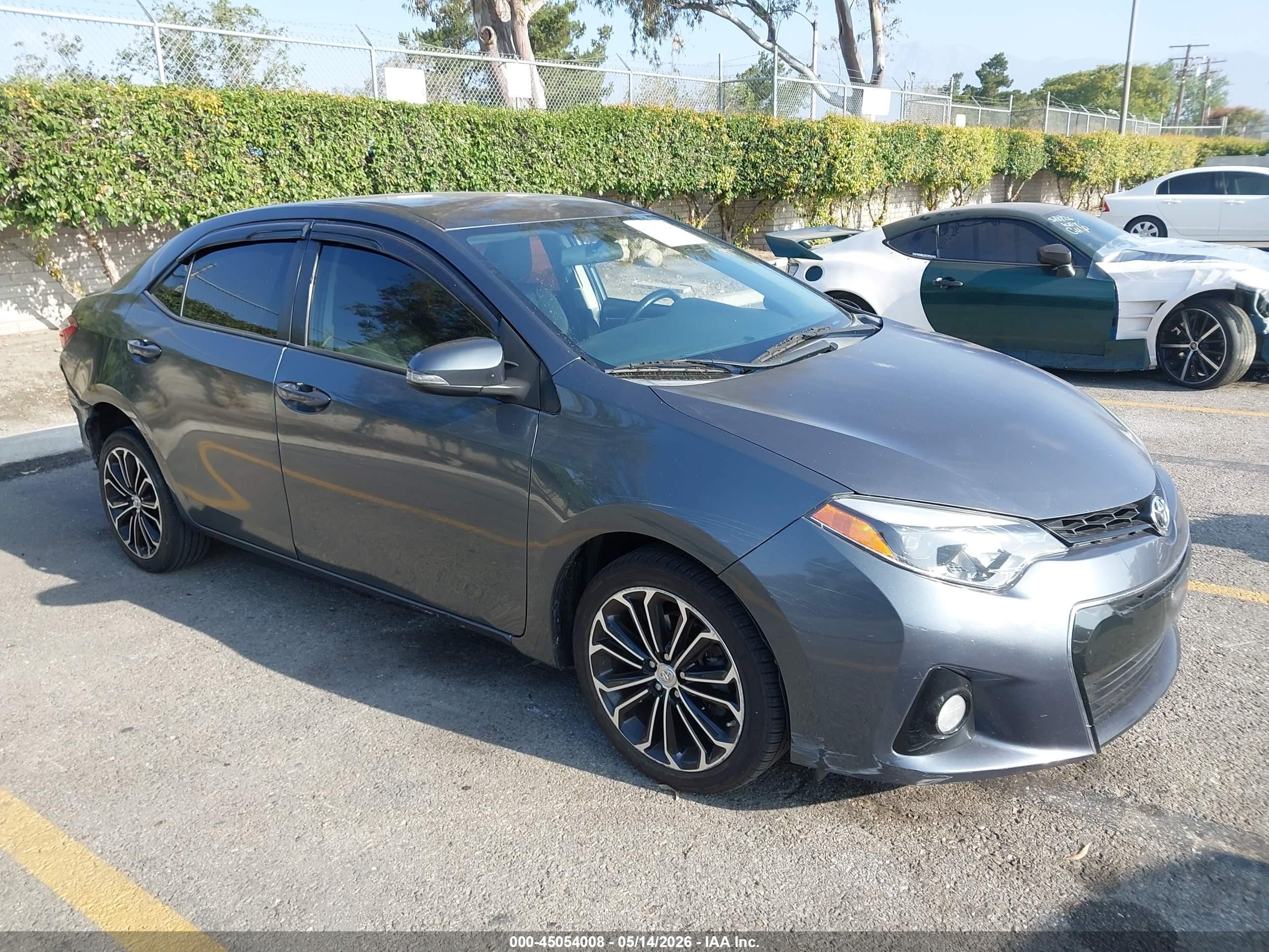 2016 Toyota Corolla LE, VIN 5YFBURHE2GP475330 — Rear end