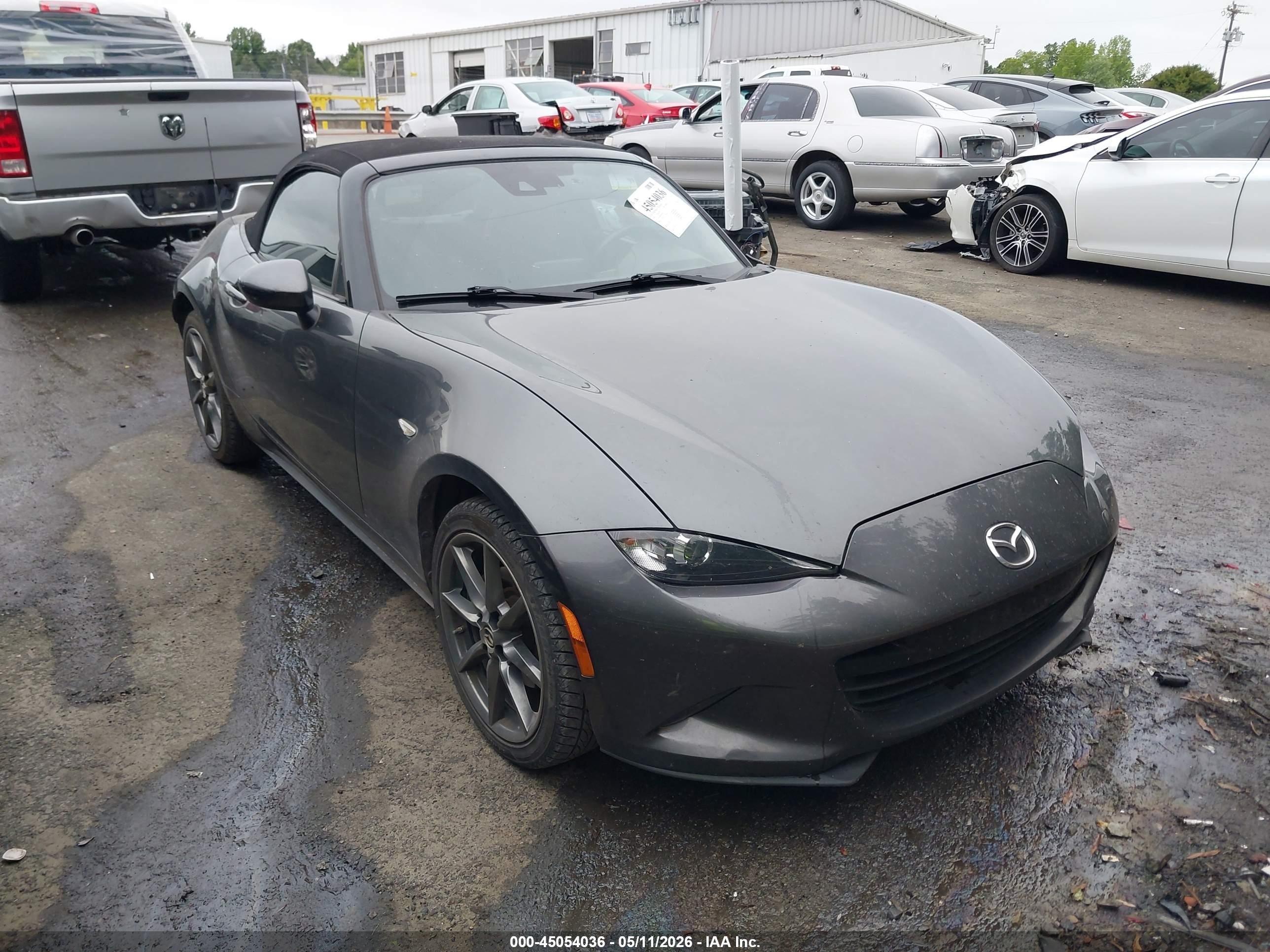 2020 Mazda MX-5 Miata Grand Touring, VIN JM1NDAD75L0415407 — Side