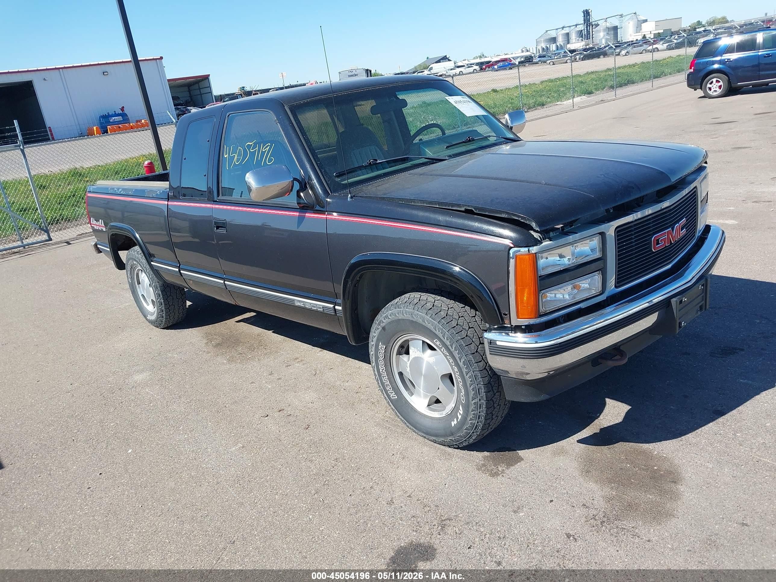 1992 GMC Sierra 1500, VIN 2GTEK19K9N1533194 — Hail