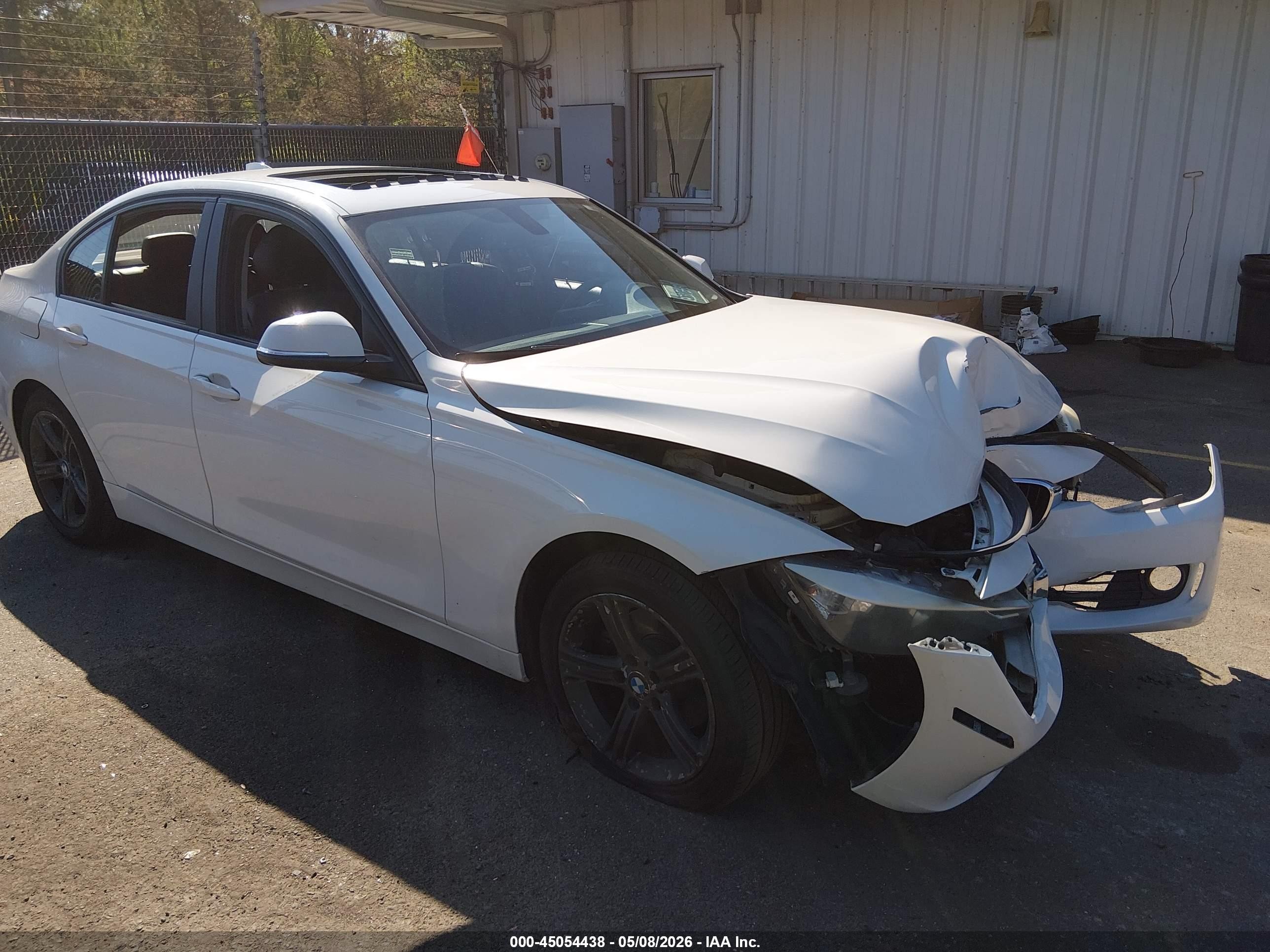 2015 BMW 3 Series 328i xDrive, VIN WBA3B5G56FNS15588 — Front end