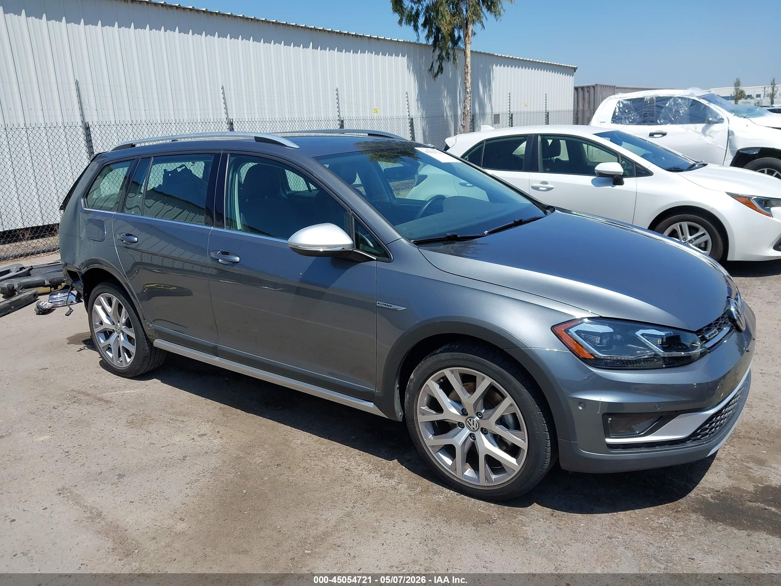 2019 Volkswagen Golf S, VIN 3VWH17AU0KM517063 — Rear end