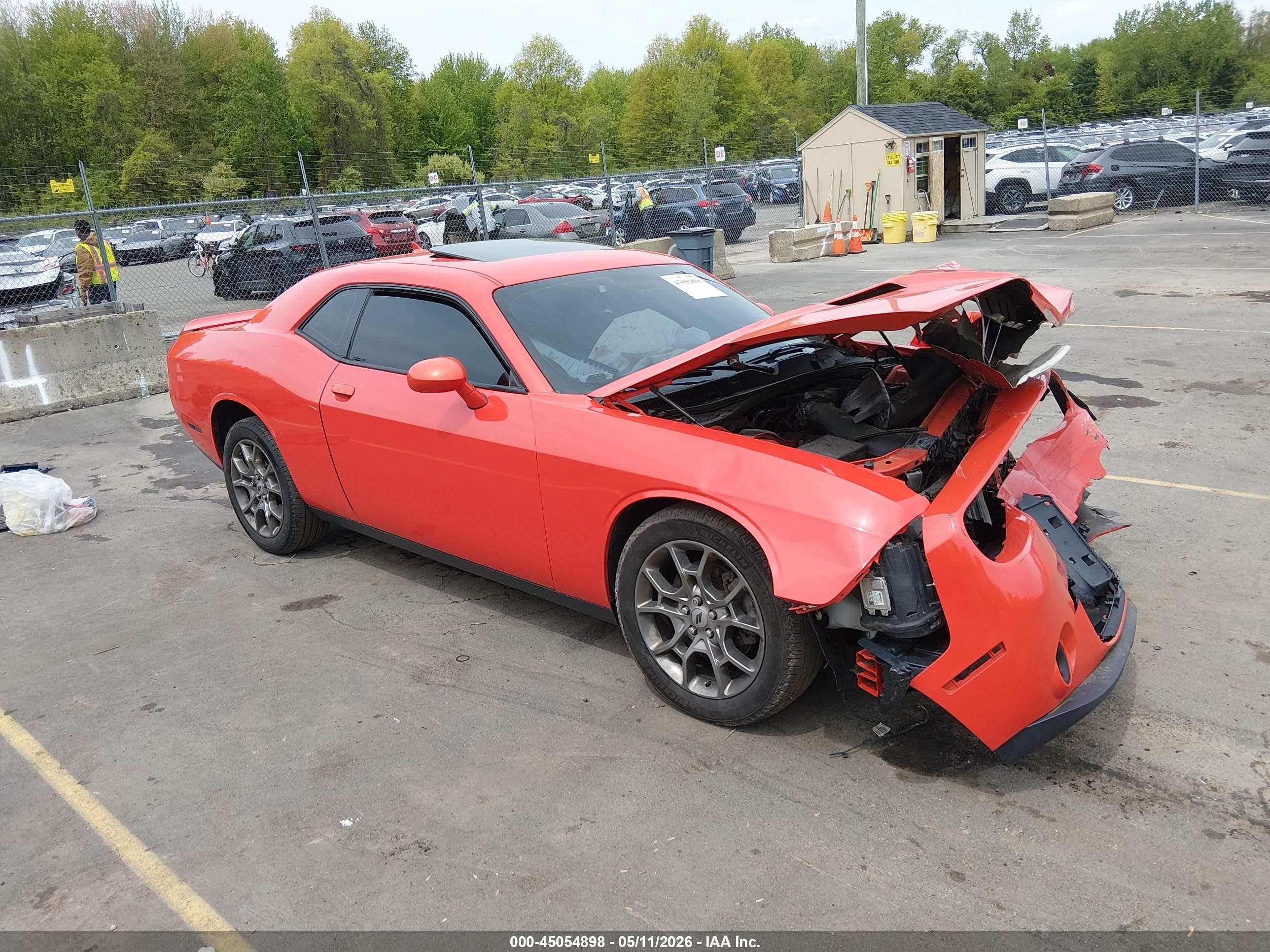 2017 Dodge Challenger GT, VIN 2C3CDZGG5HH555840 — Front end