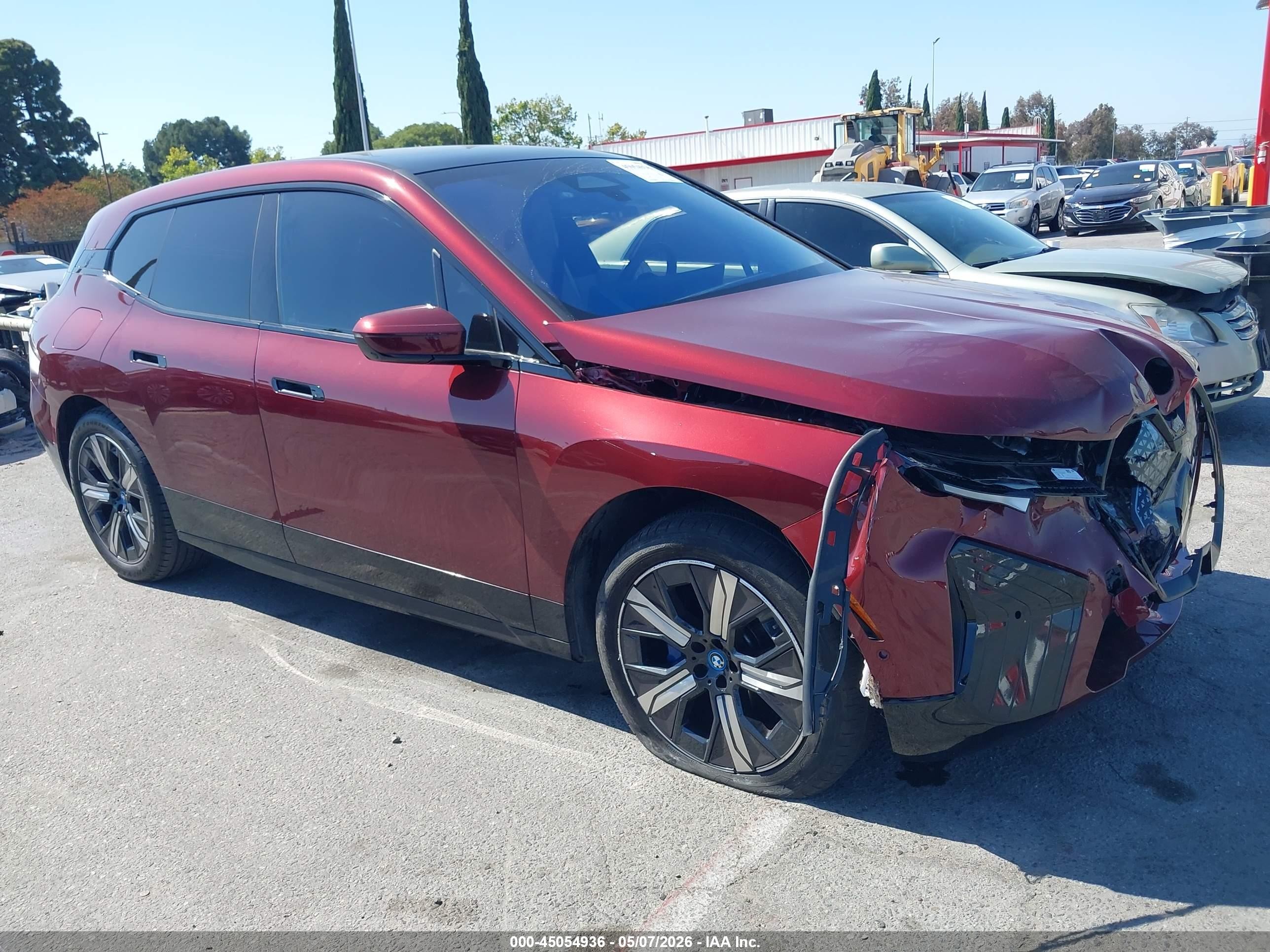2025 BMW iX xDrive50, VIN WB523CF05SCT40718 — Front end
