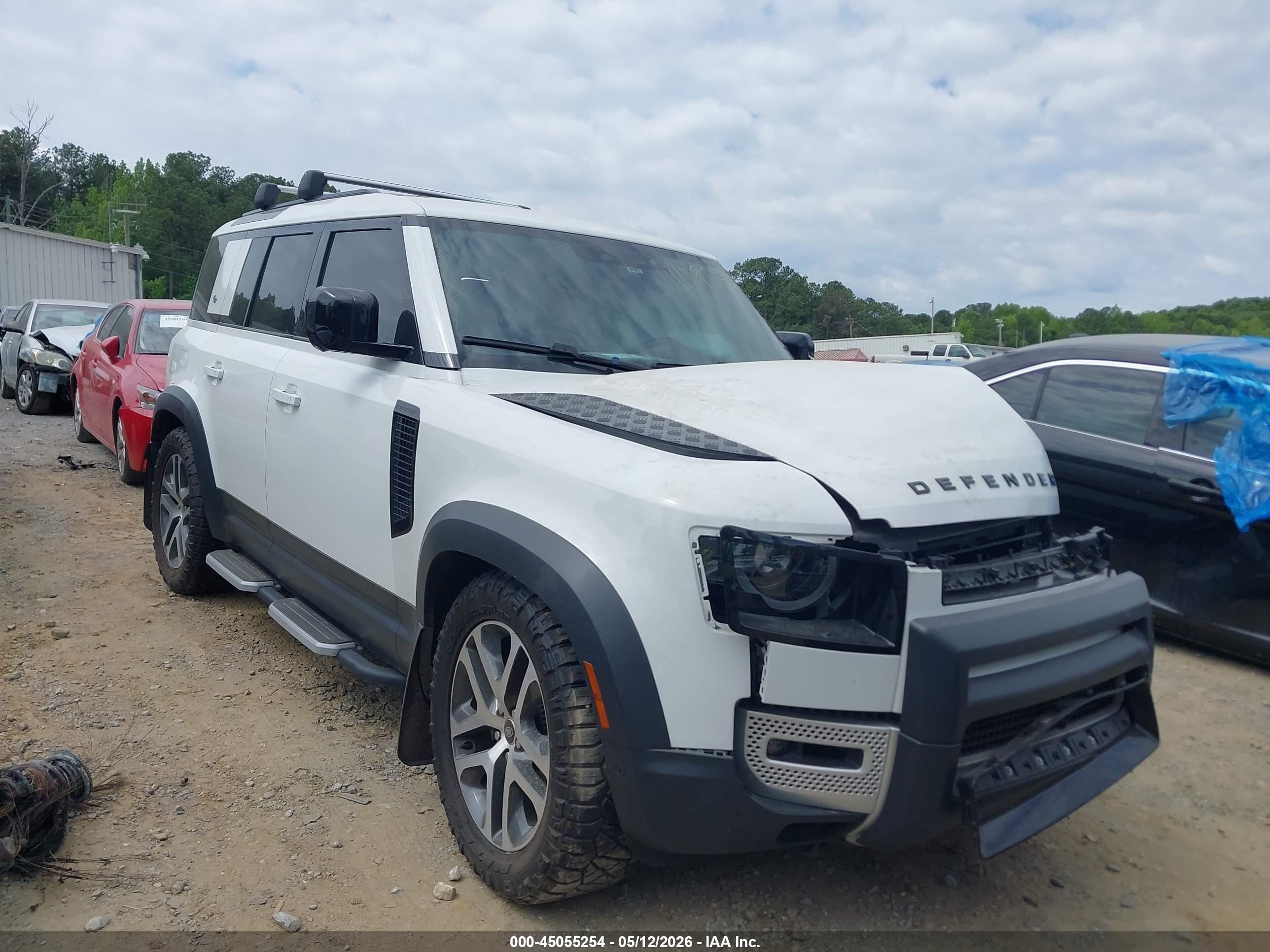 2023 Land Rover Defender S, VIN SALEJ7EX4P2112924 — Front end