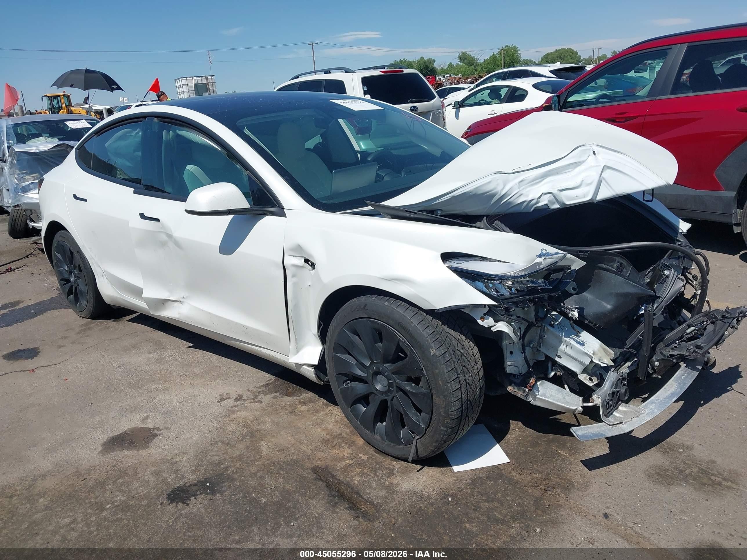 2018 Tesla Model 3 Long Range Battery, VIN 5YJ3E1EB5JF086438 — Front end