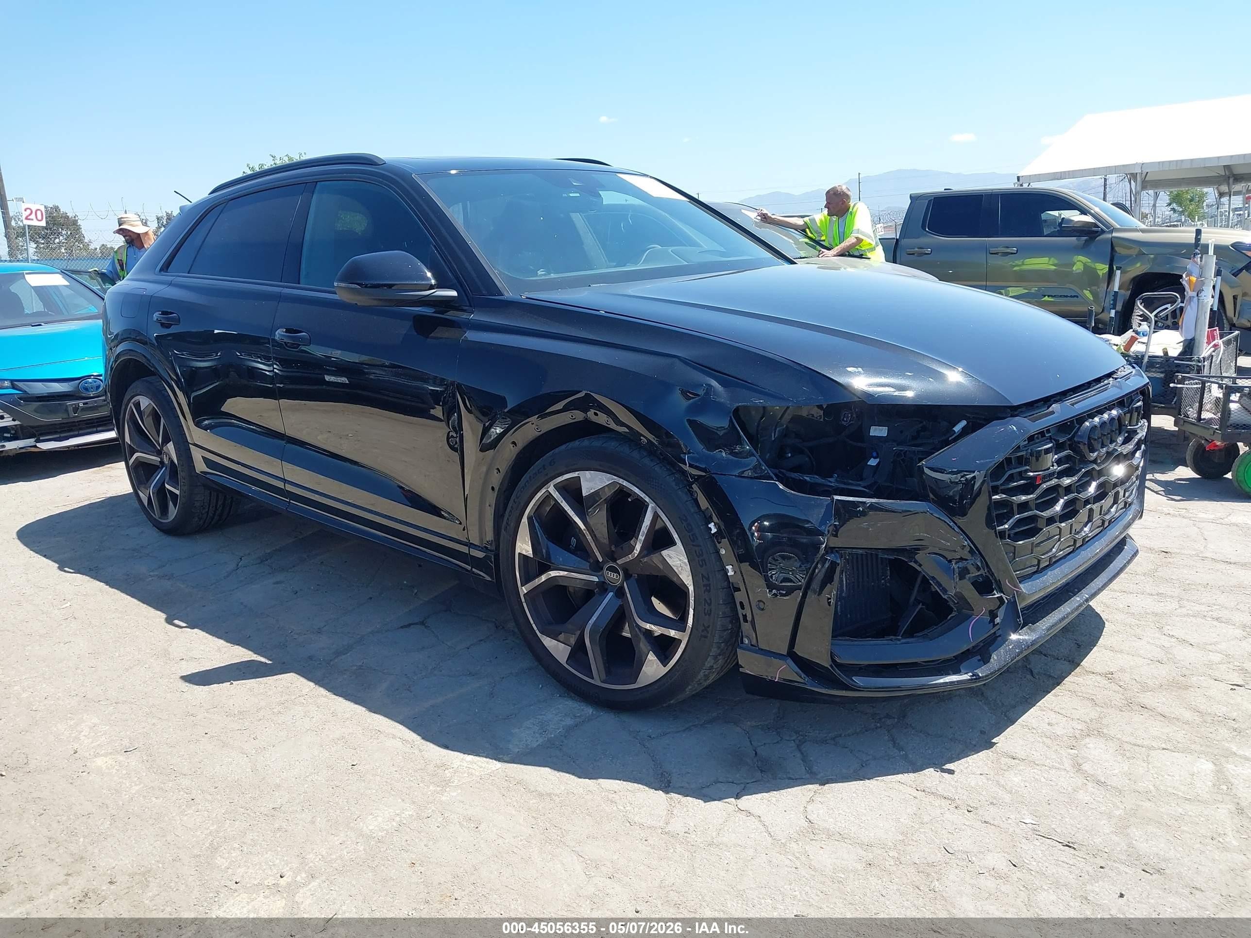 2022 Audi RS Q8, VIN WU1ARBF18ND002572 — Front end