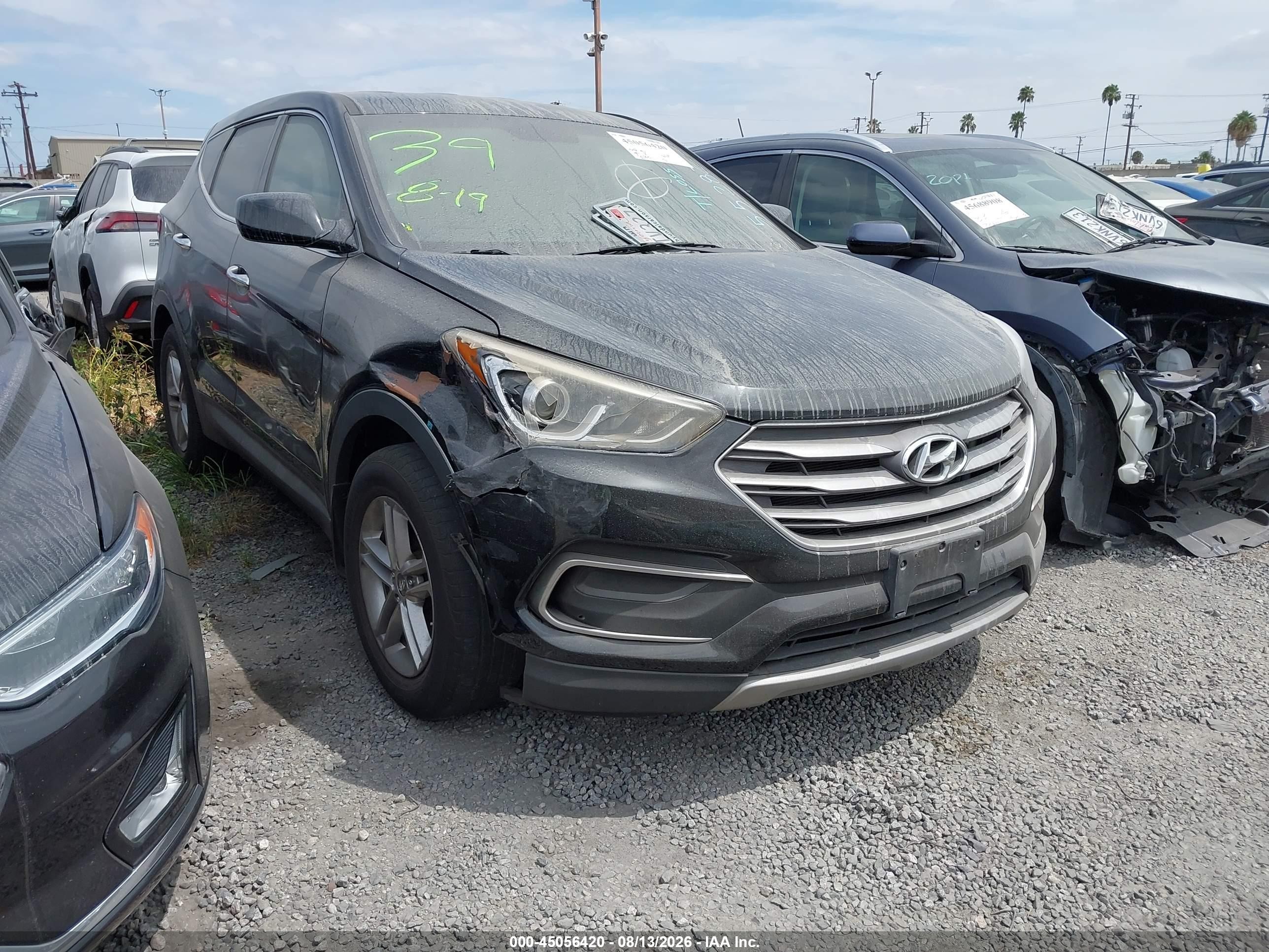 2018 Hyundai Santa Fe 2.4L, VIN 5XYZT3LB5JG515195 — Front end