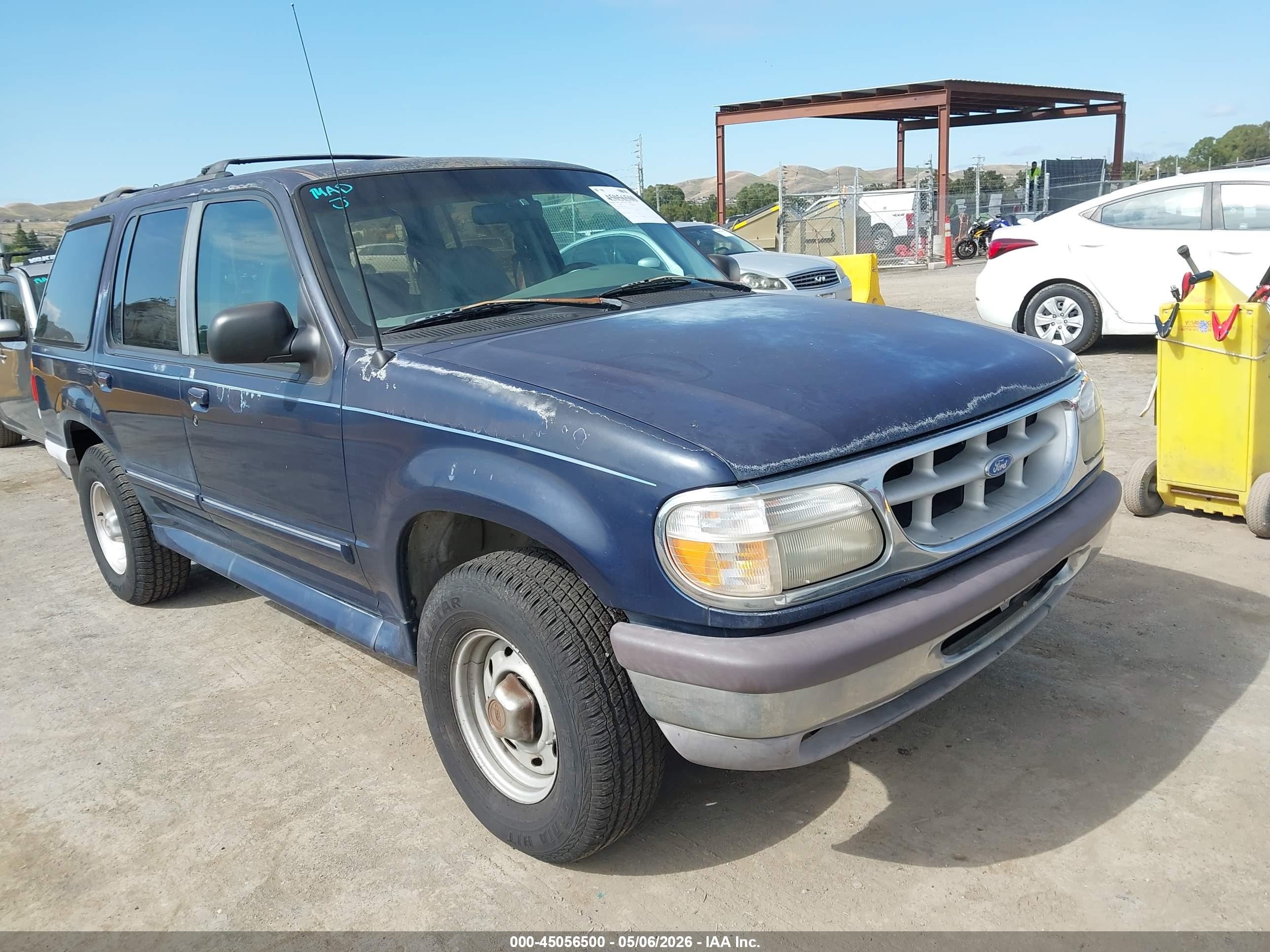 1996 Ford Explorer XL, VIN 1FMDU34X5TUA47807 — Normal wear
