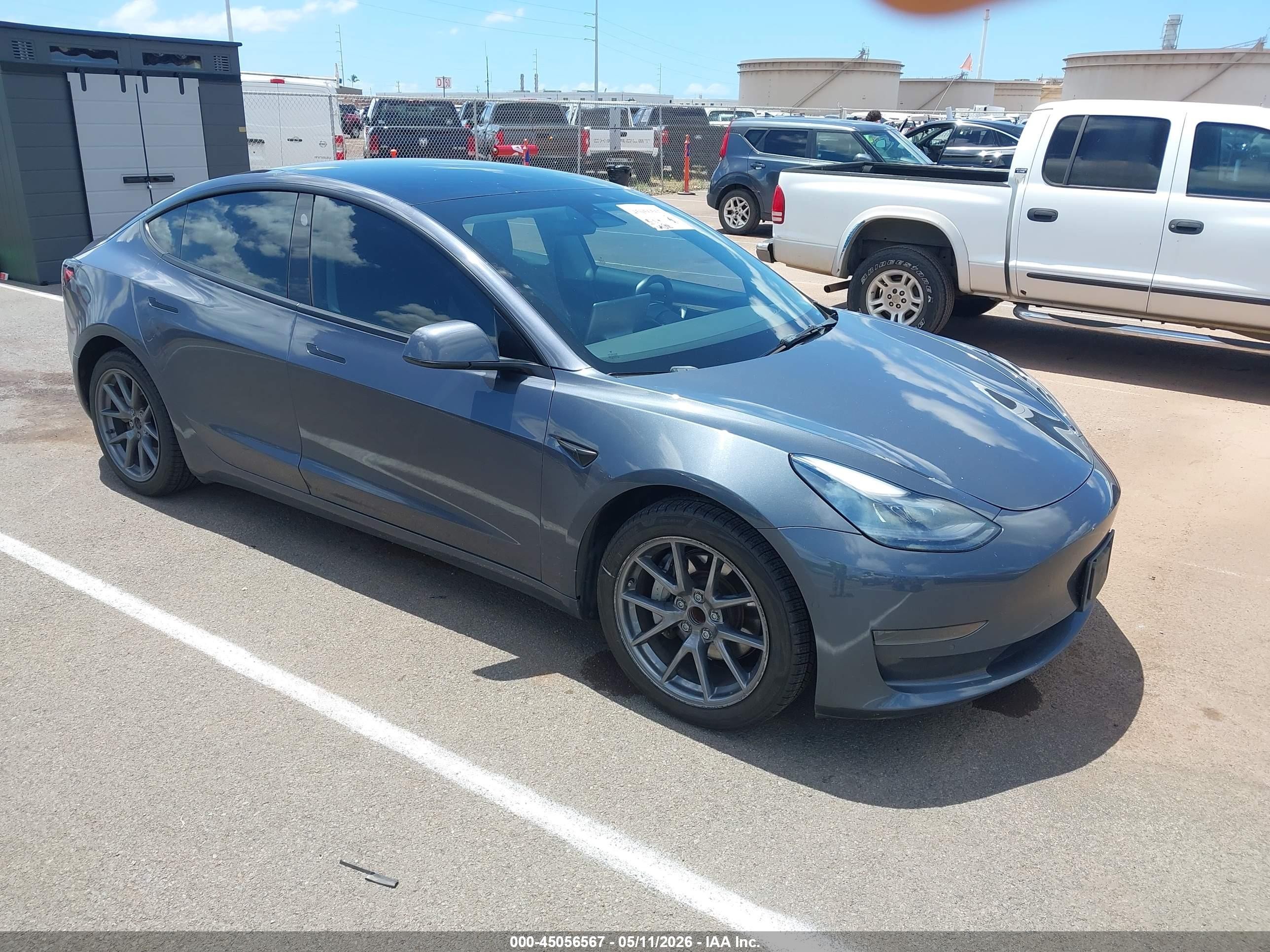 2022 Tesla Model 3, VIN 5YJ3E1EAXNF307254 — Rear end