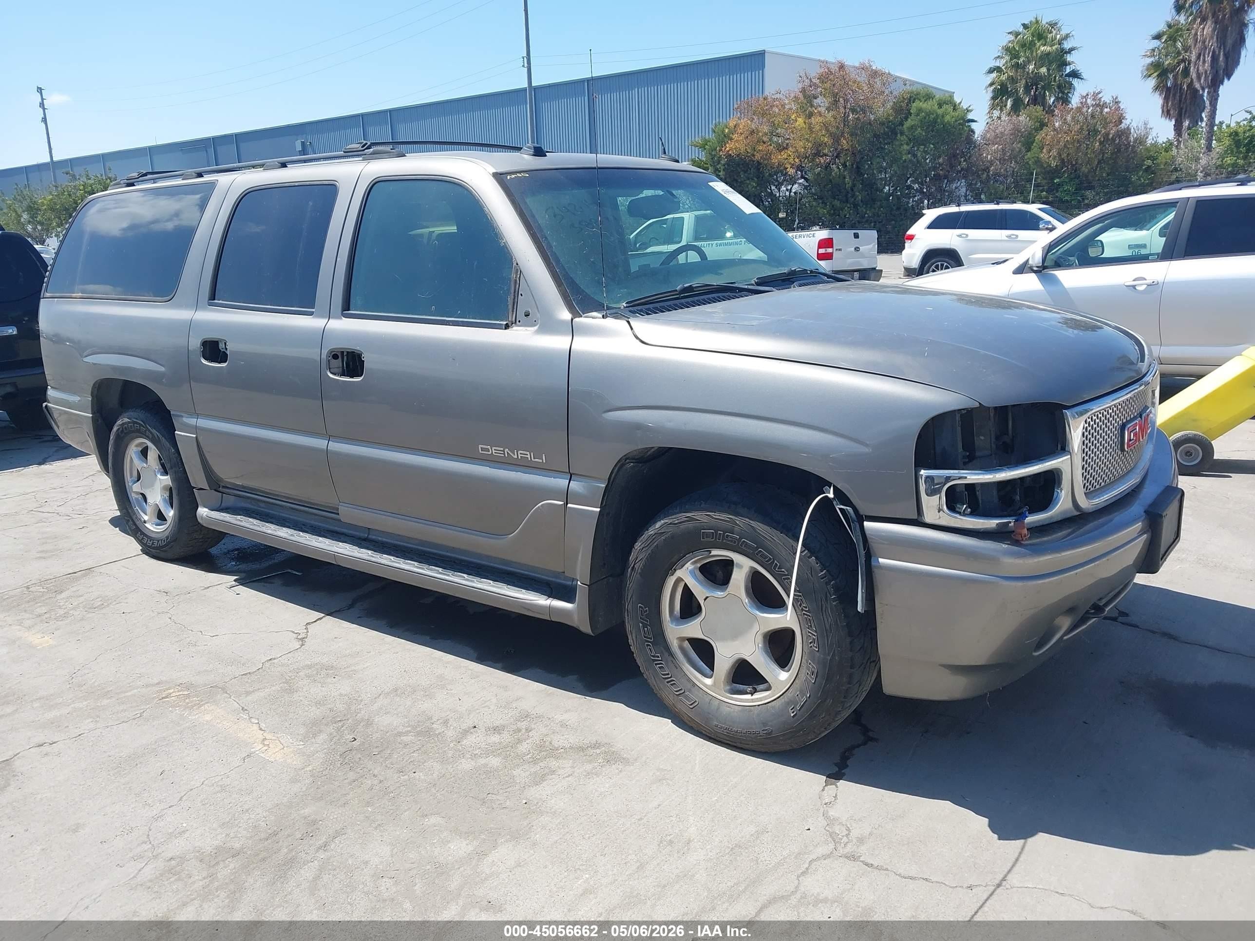 2005 GMC Yukon XL, VIN 1GKFK66U85J190590 — Normal wear