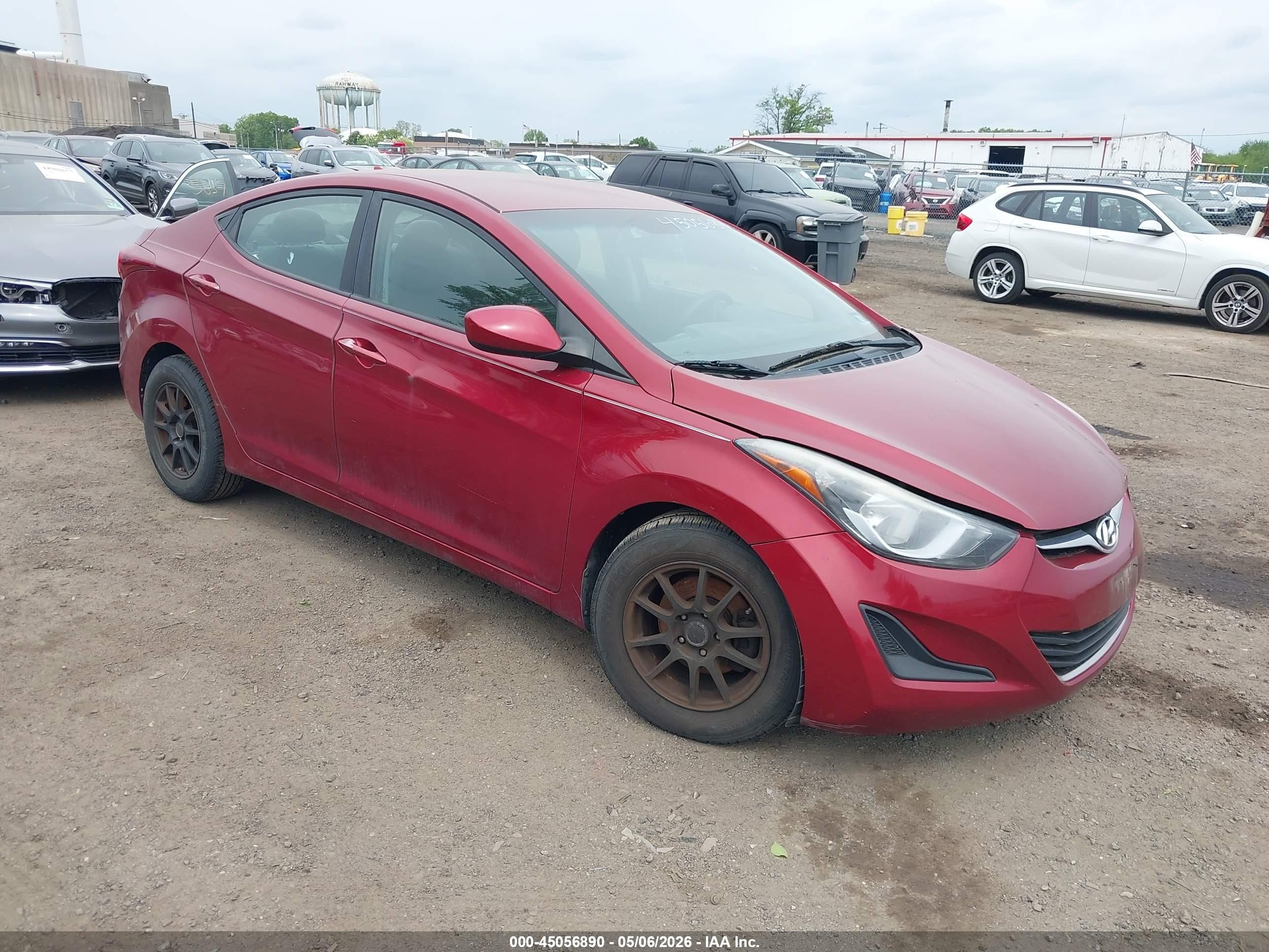 2014 Hyundai Elantra SE, VIN 5NPDH4AE0EH535934 — Normal wear