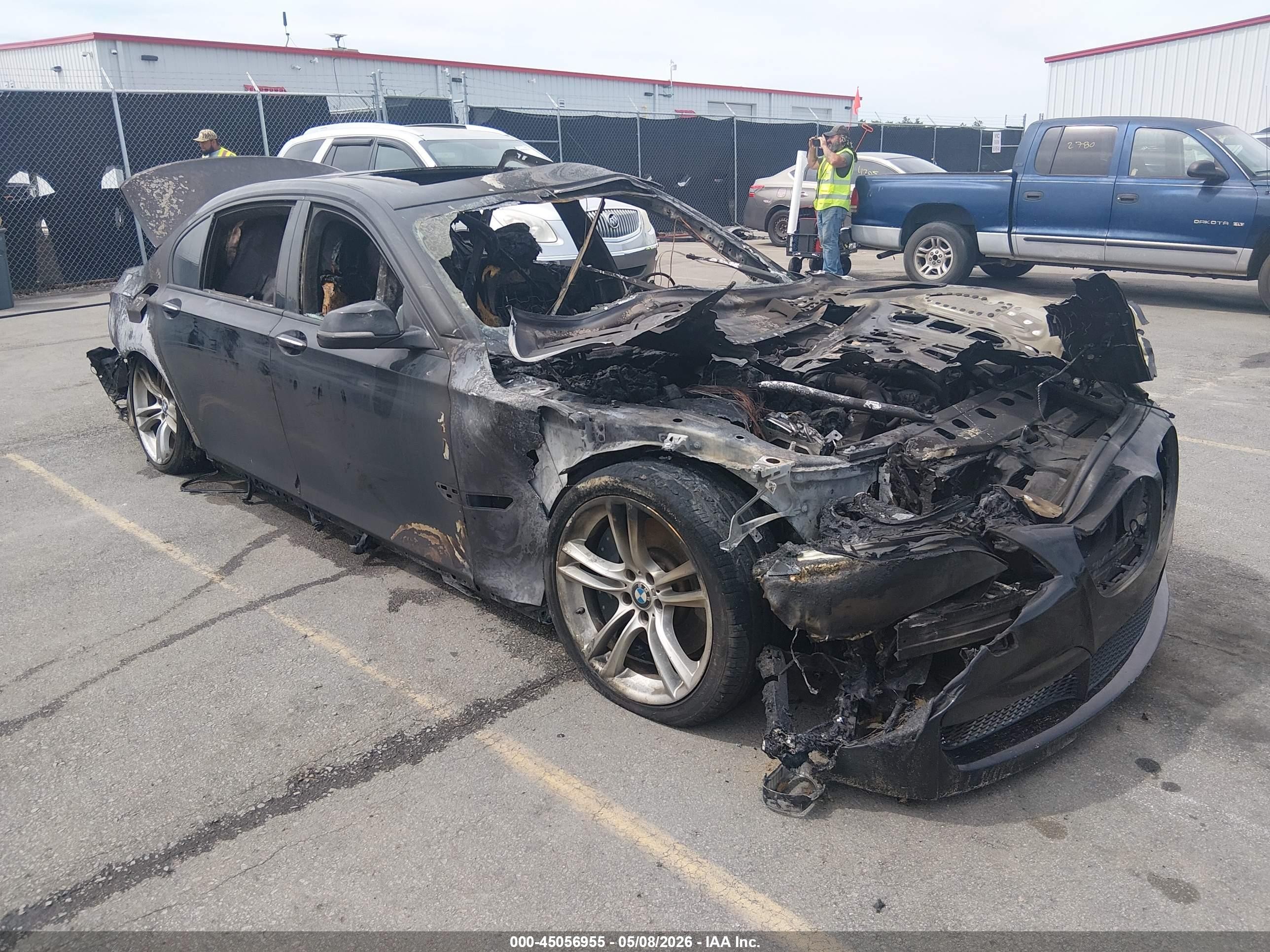 2013 BMW 7 Series 750Li, VIN WBAYE8C54DD134001 — Burn
