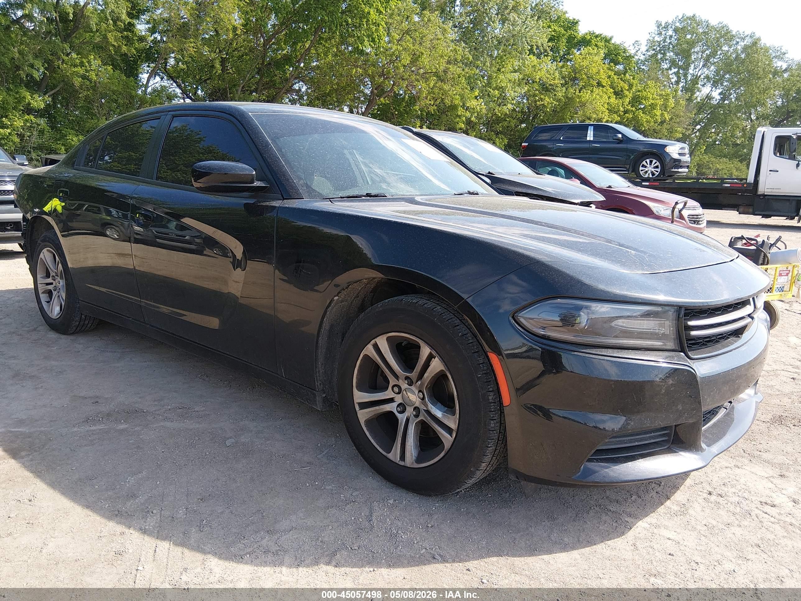2016 Dodge Charger SE, VIN 2C3CDXBG2GH265663 — Rear end