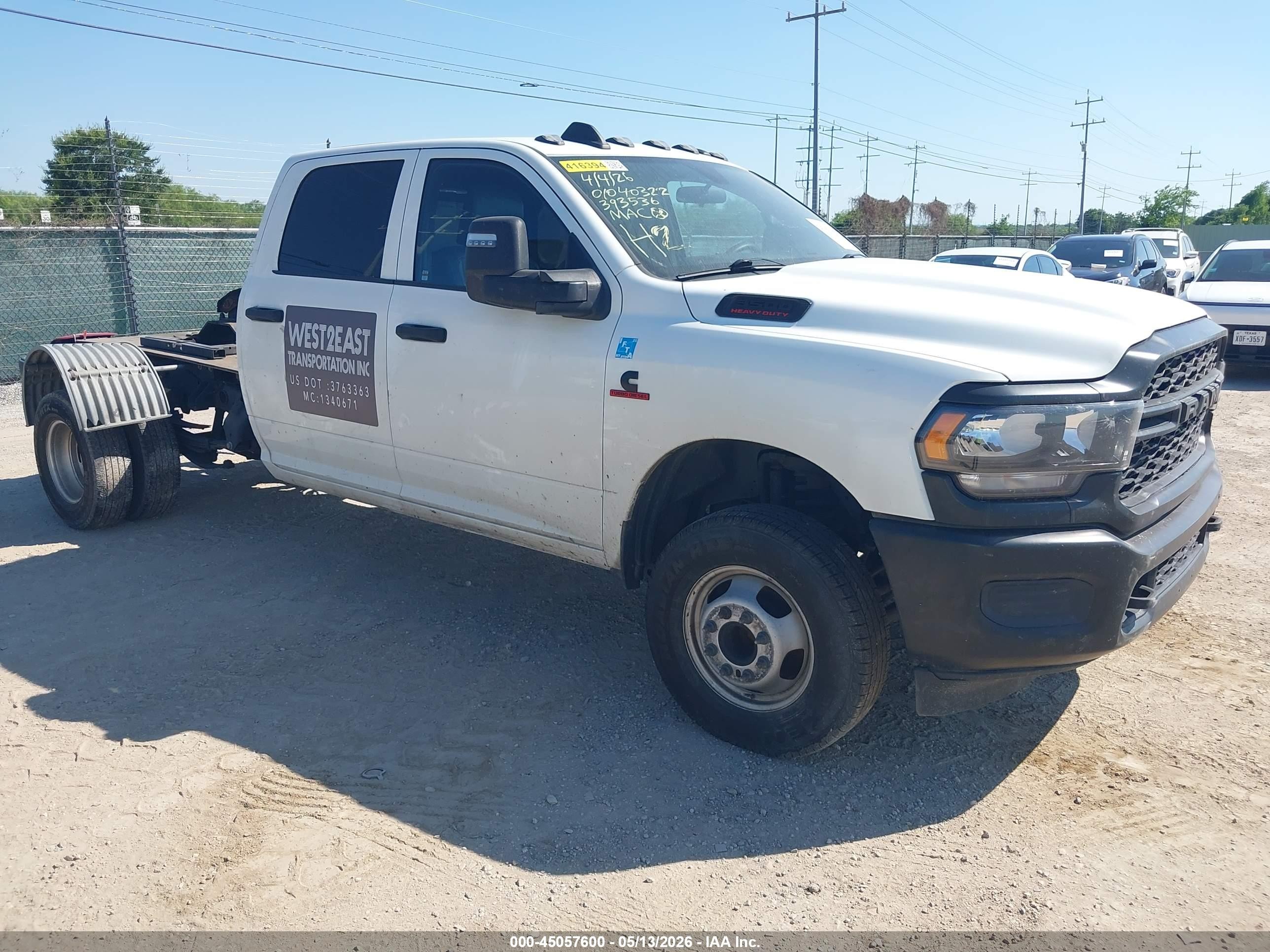 2024 Ram 3500 Tradesman, VIN 3C63RRGL9RG393536 — Front end