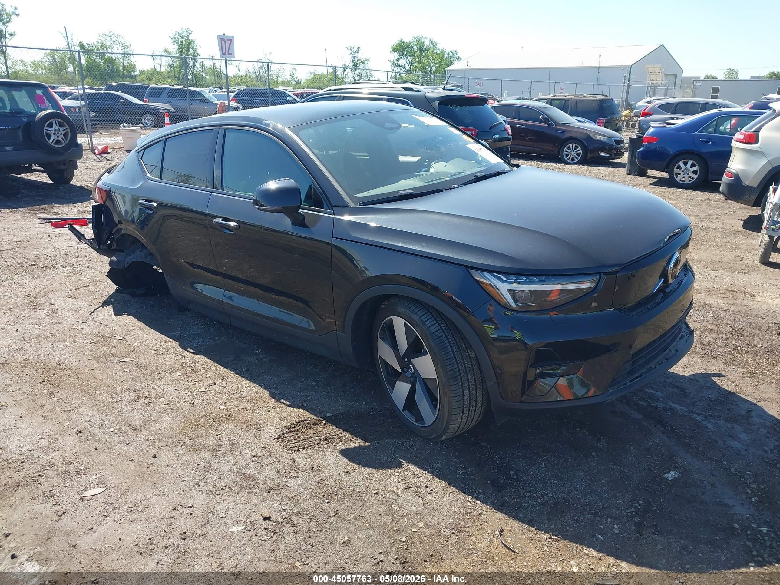 2023 Volvo C40 Ultimate, VIN YV4ED3GMXP2066152 — По всему кузову
