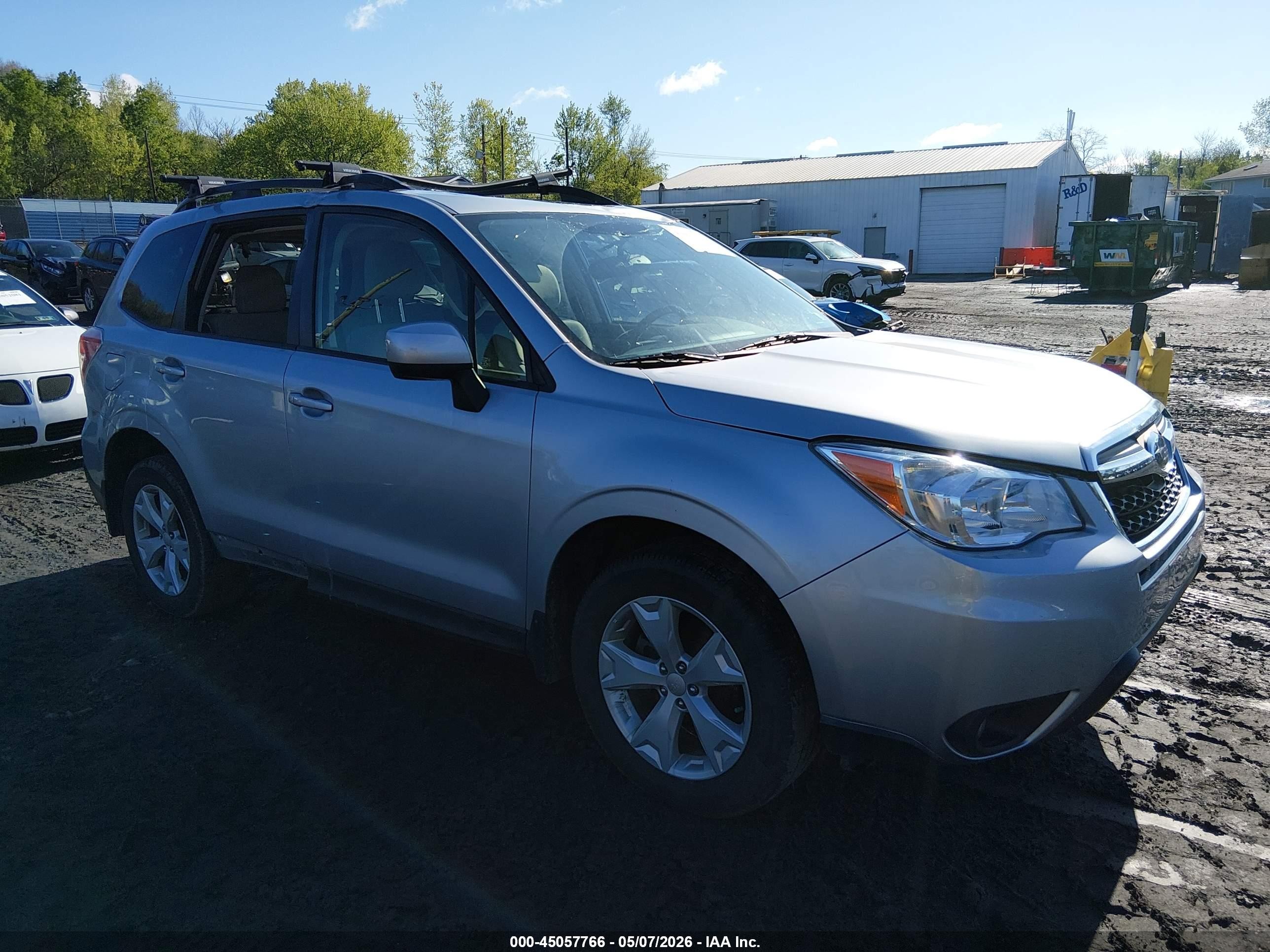 2016 Subaru Forester Premium, VIN JF2SJADC3GH426956 — Storm