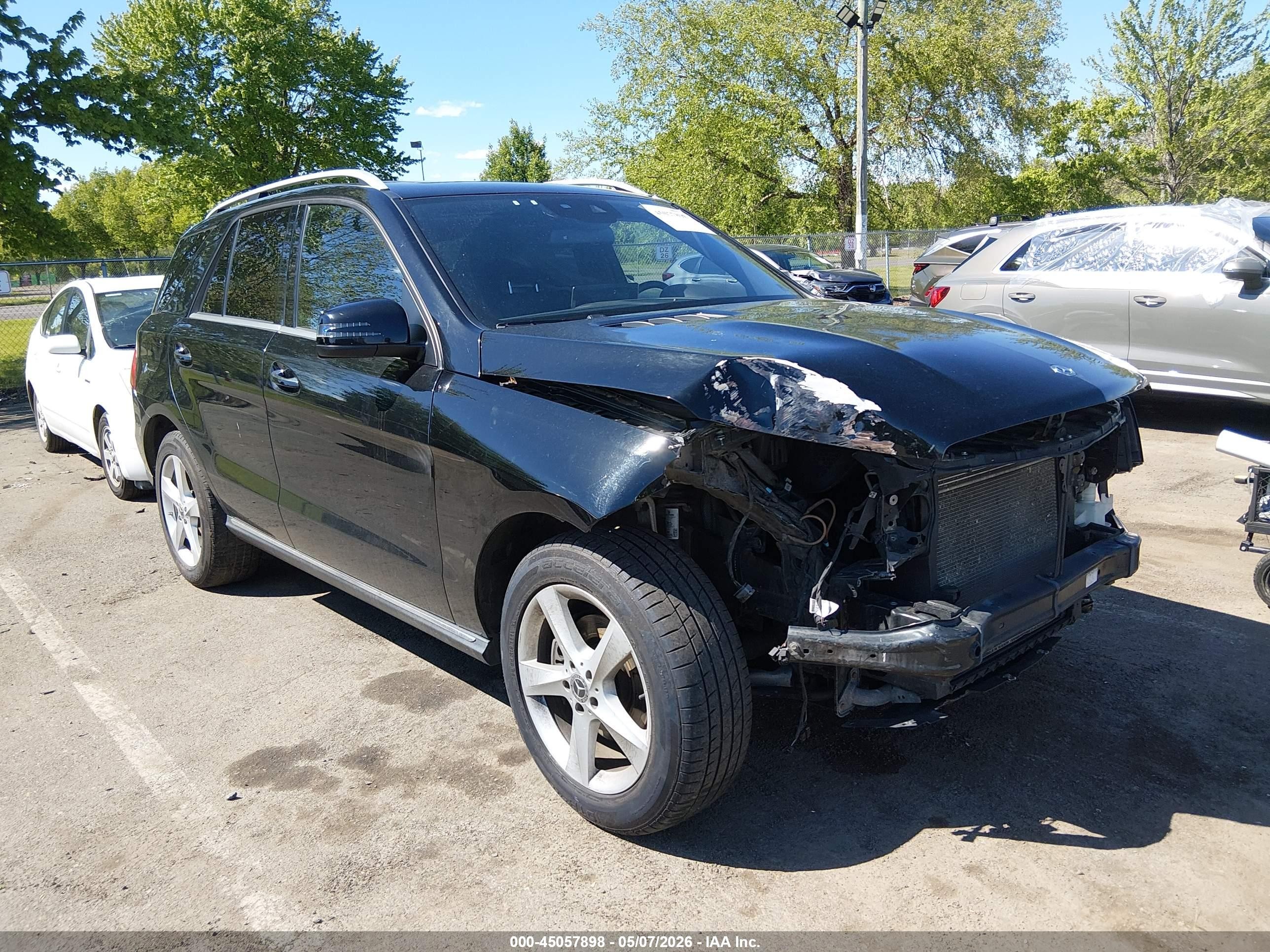 2018 Mercedes-Benz GLE 350, VIN 4JGDA5HB3JB196471 — Front end
