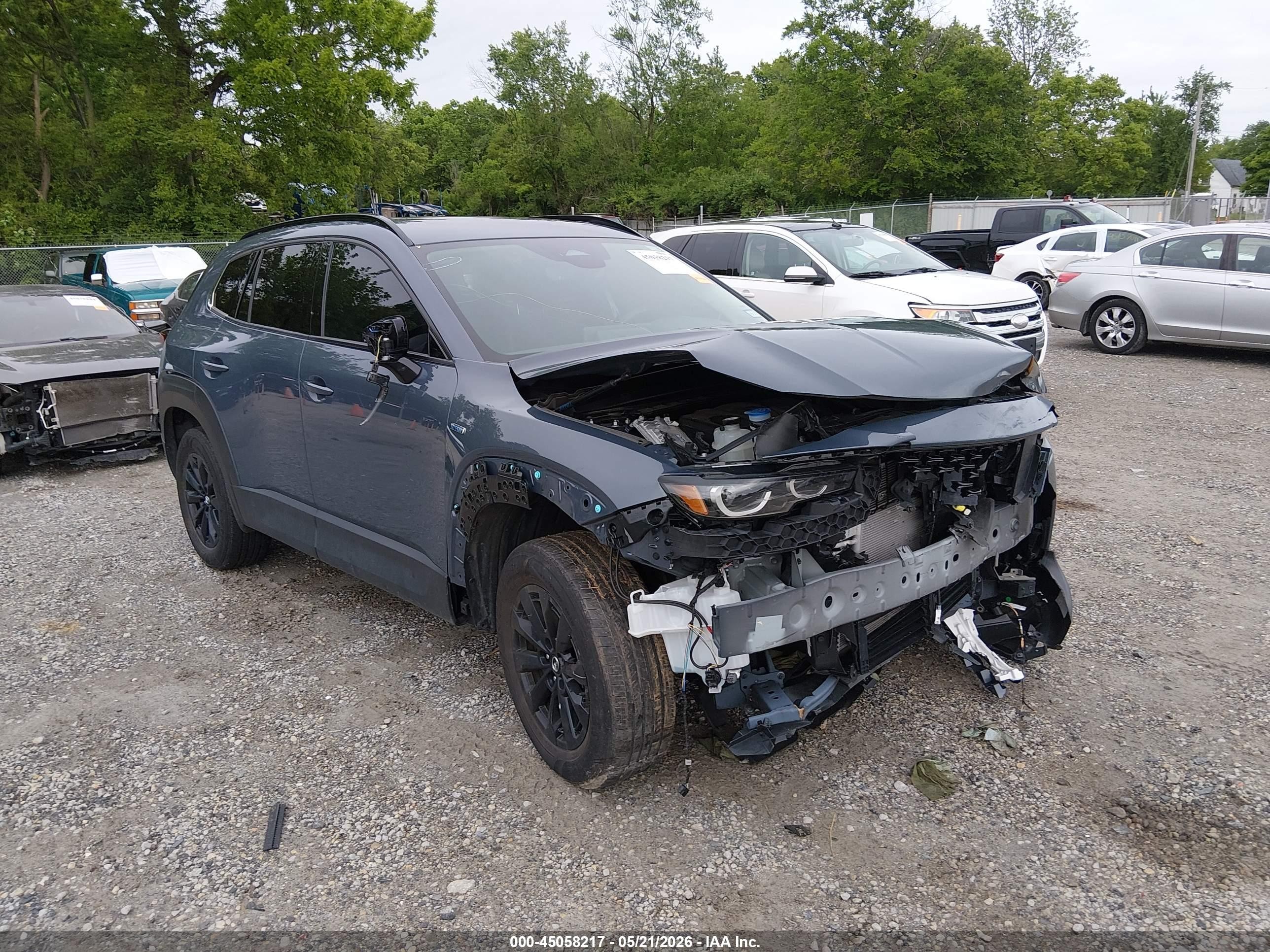 2025 Mazda CX-50 Hybrid Premium Package, VIN 7MMVAADW6SN130104 — Front end