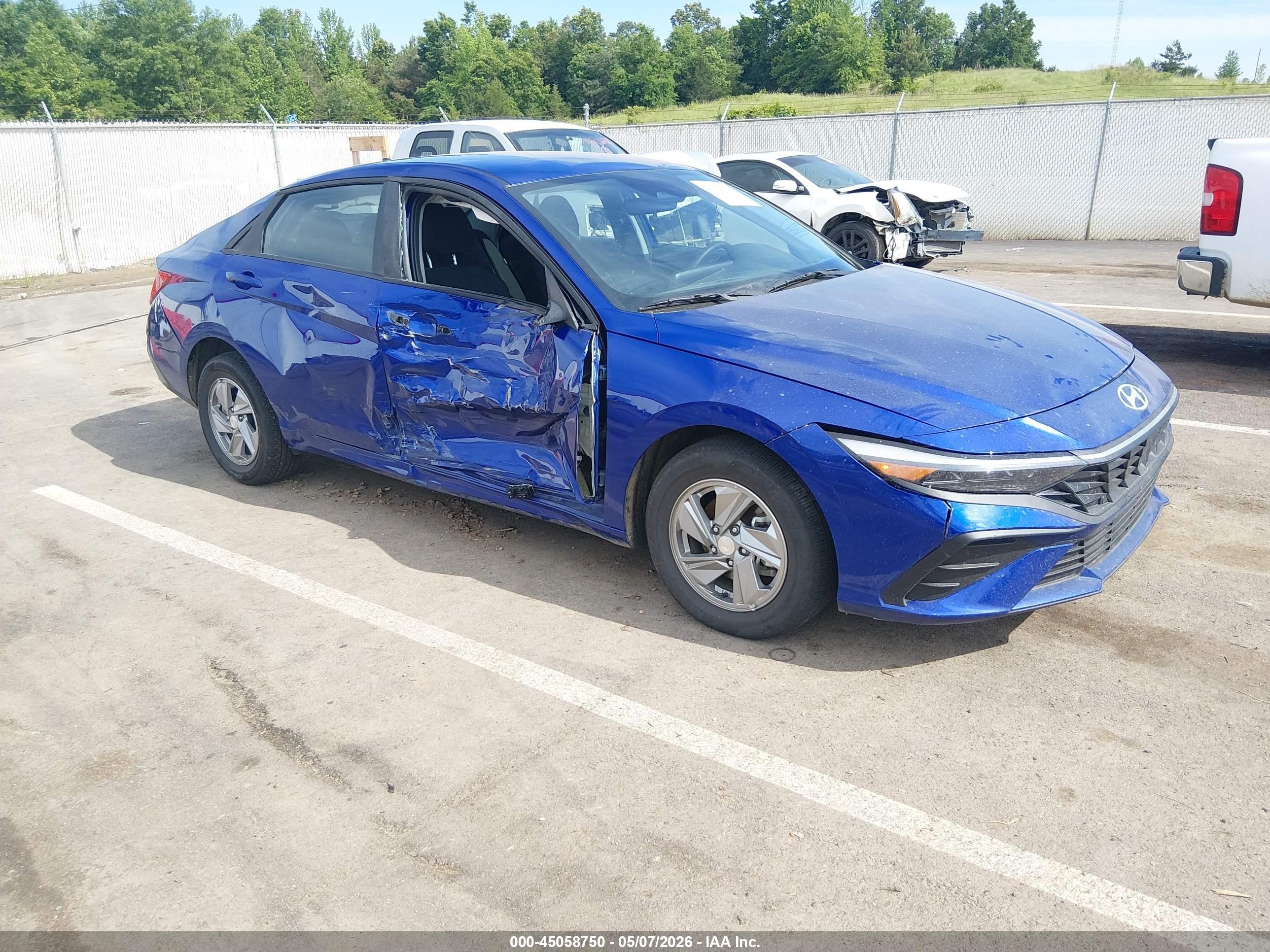 2025 Hyundai Elantra SE, VIN KMHLL4DG8SU082716 — Side