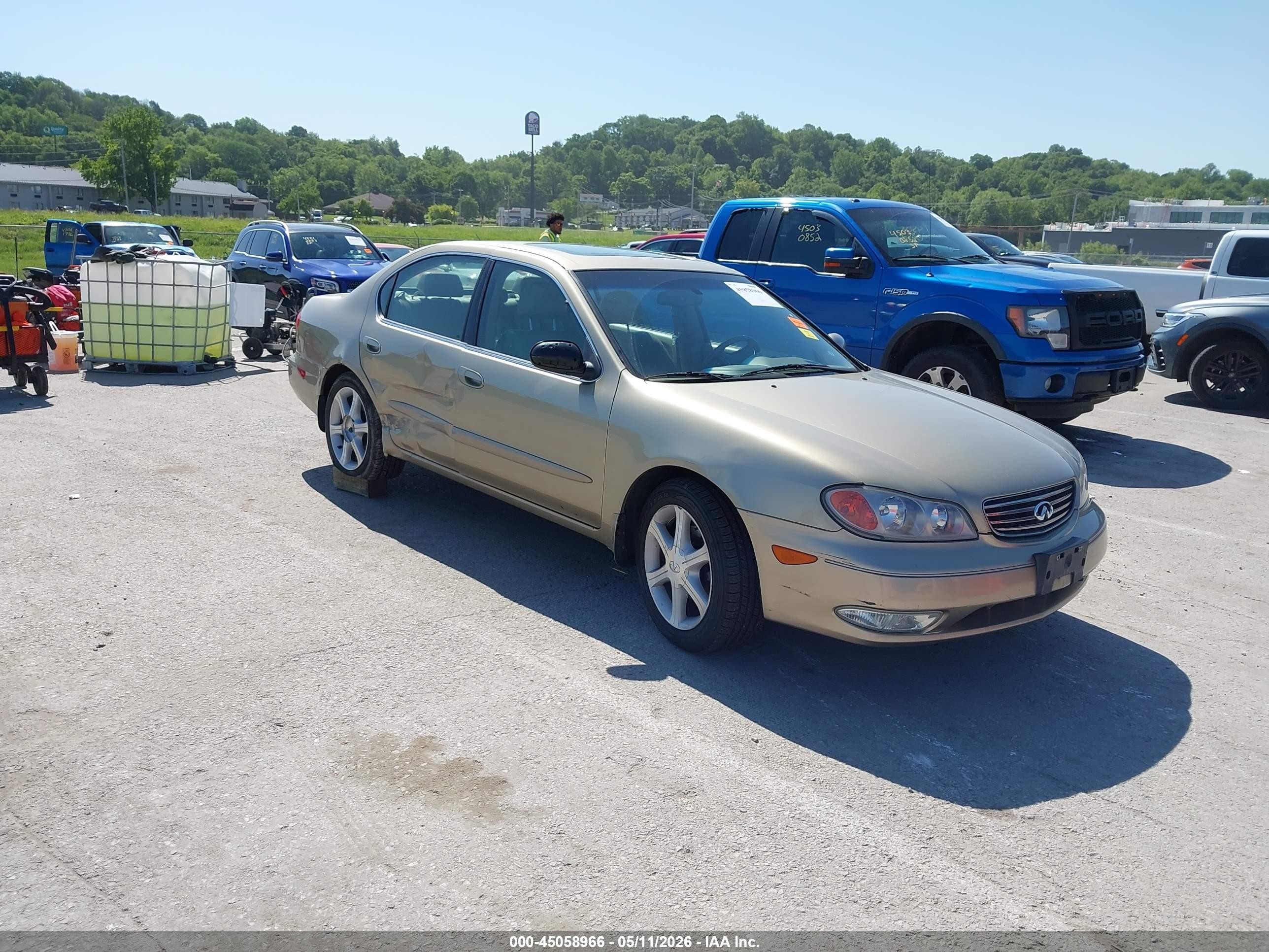 2002 Infiniti I35 Luxury, VIN JNKDA31A22T016997 — Side