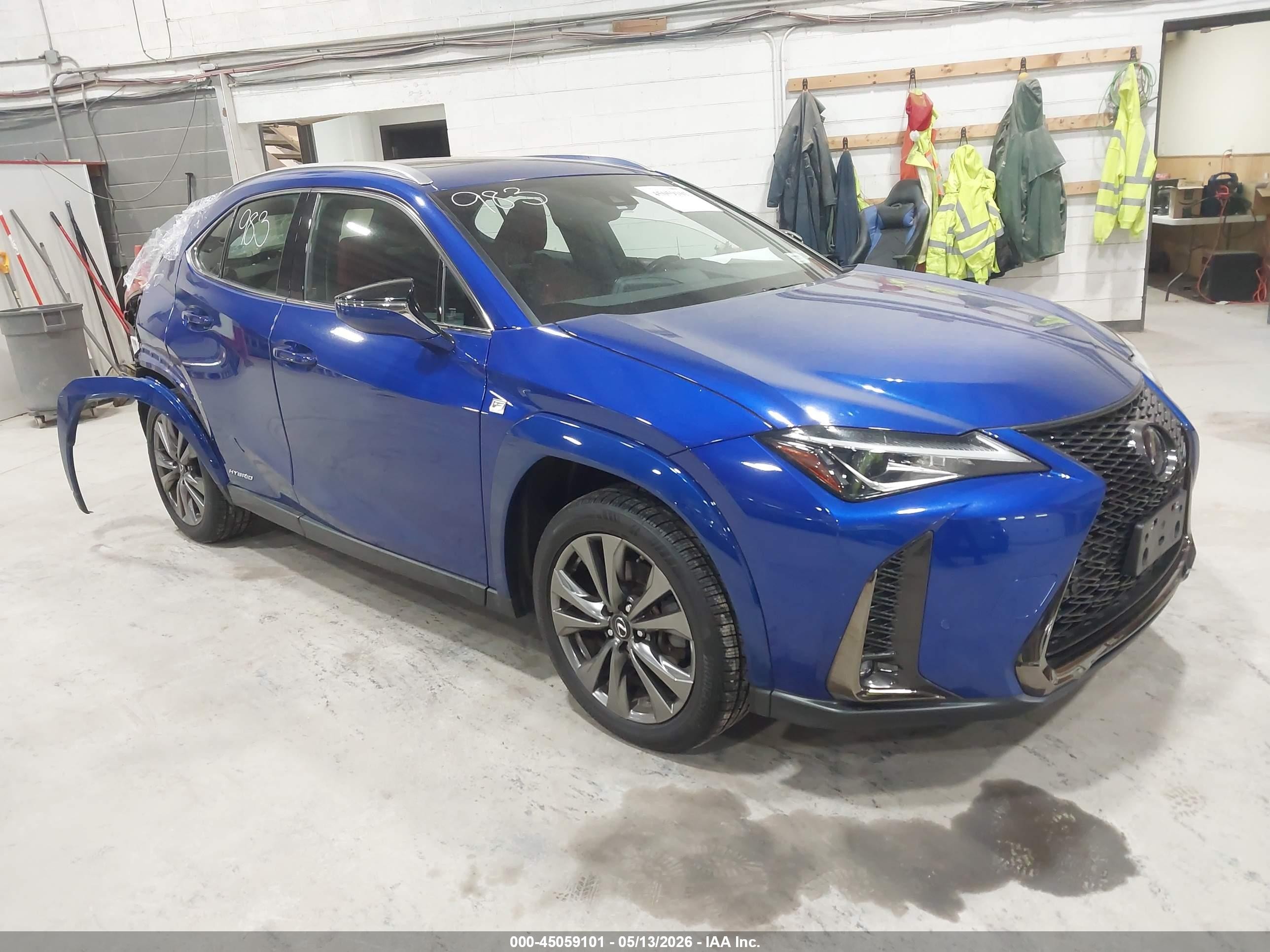 2022 Lexus UX 250h F Sport, VIN JTHR9JBH6N2061708 — Зад