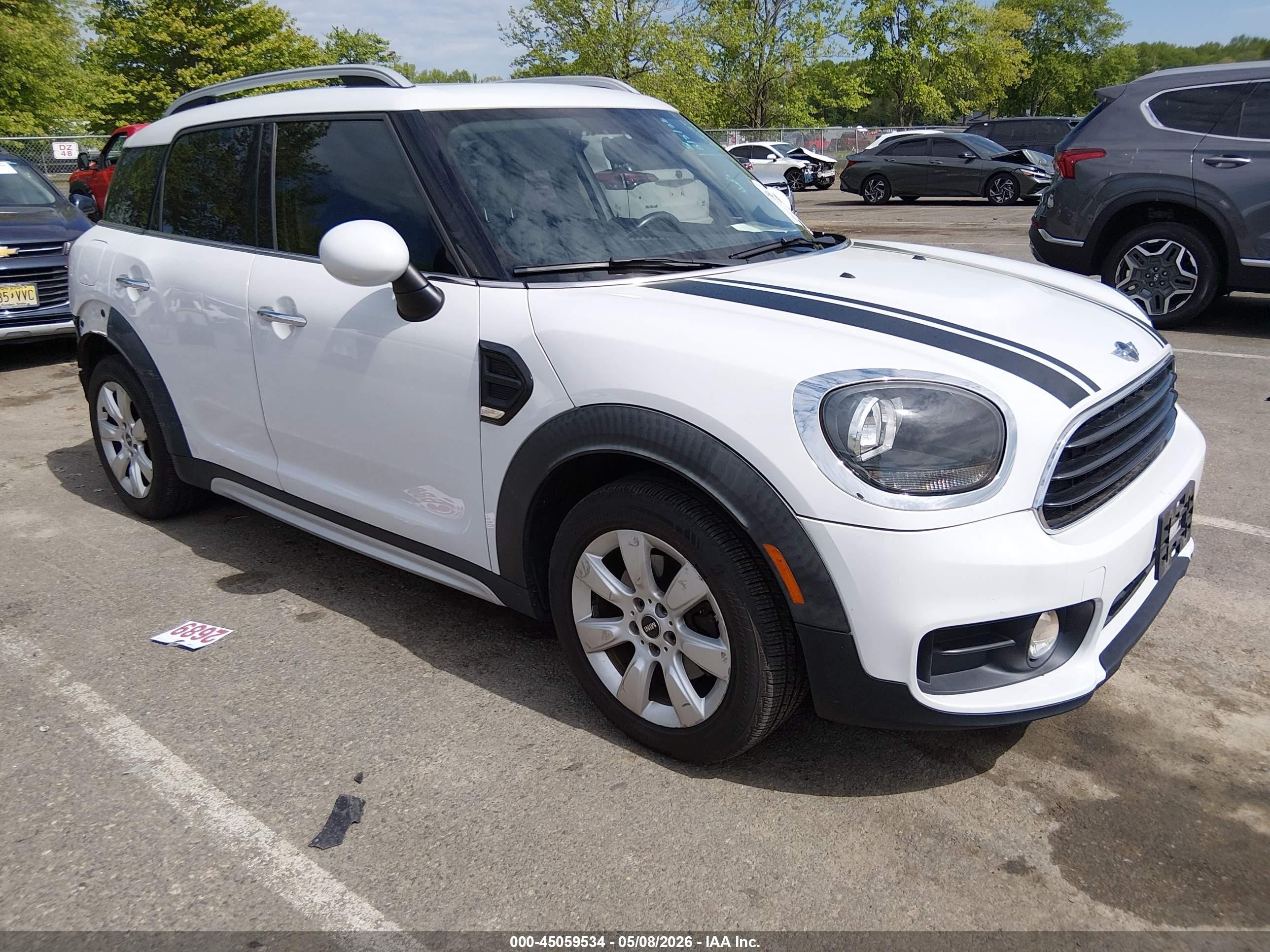 2018 MINI Countryman Cooper, VIN WMZYS7C37J3E07280 — Rear end