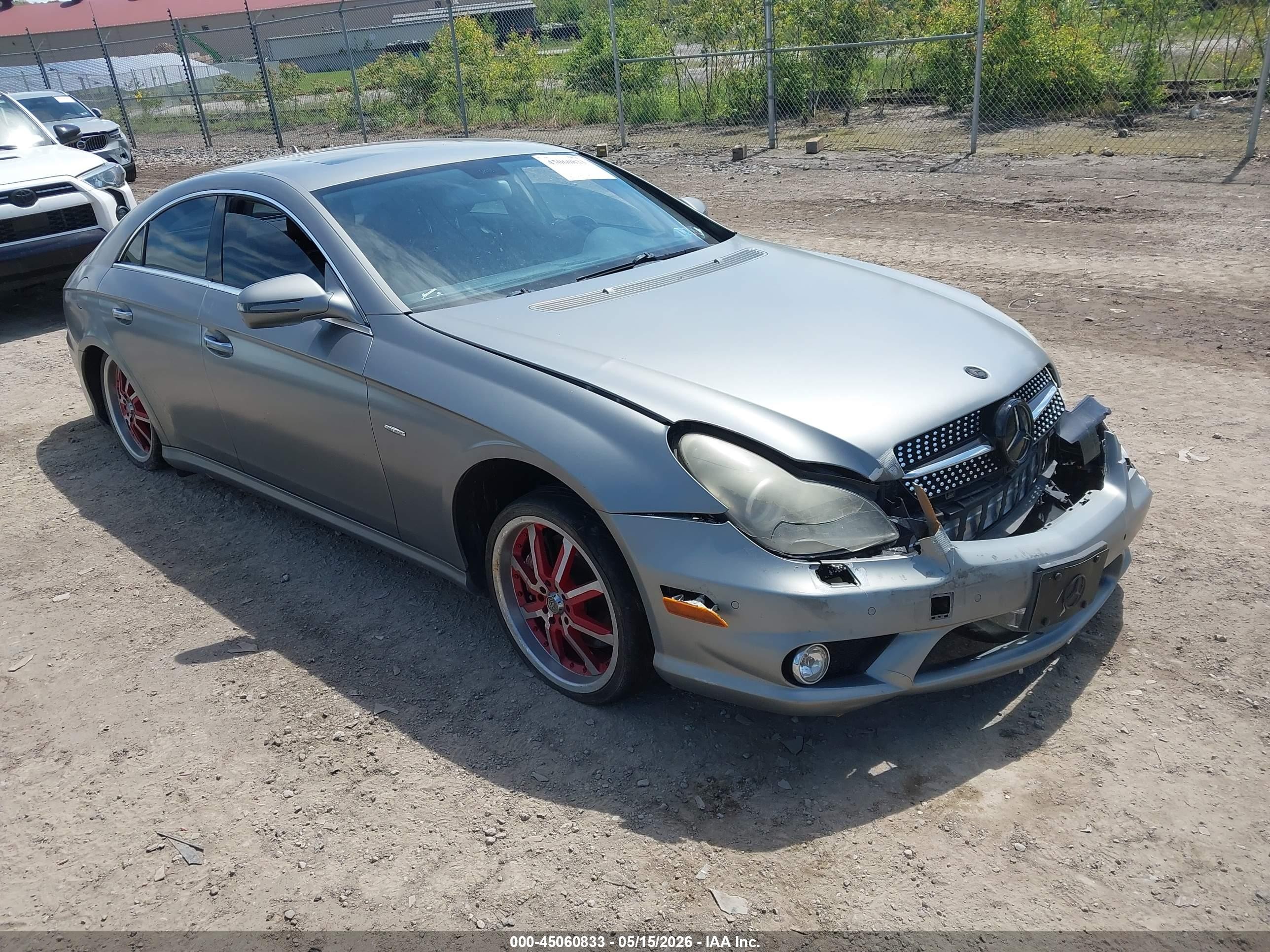 2010 Mercedes-Benz CLS 550, VIN WDDDJ7CB9AA161792 — Front end