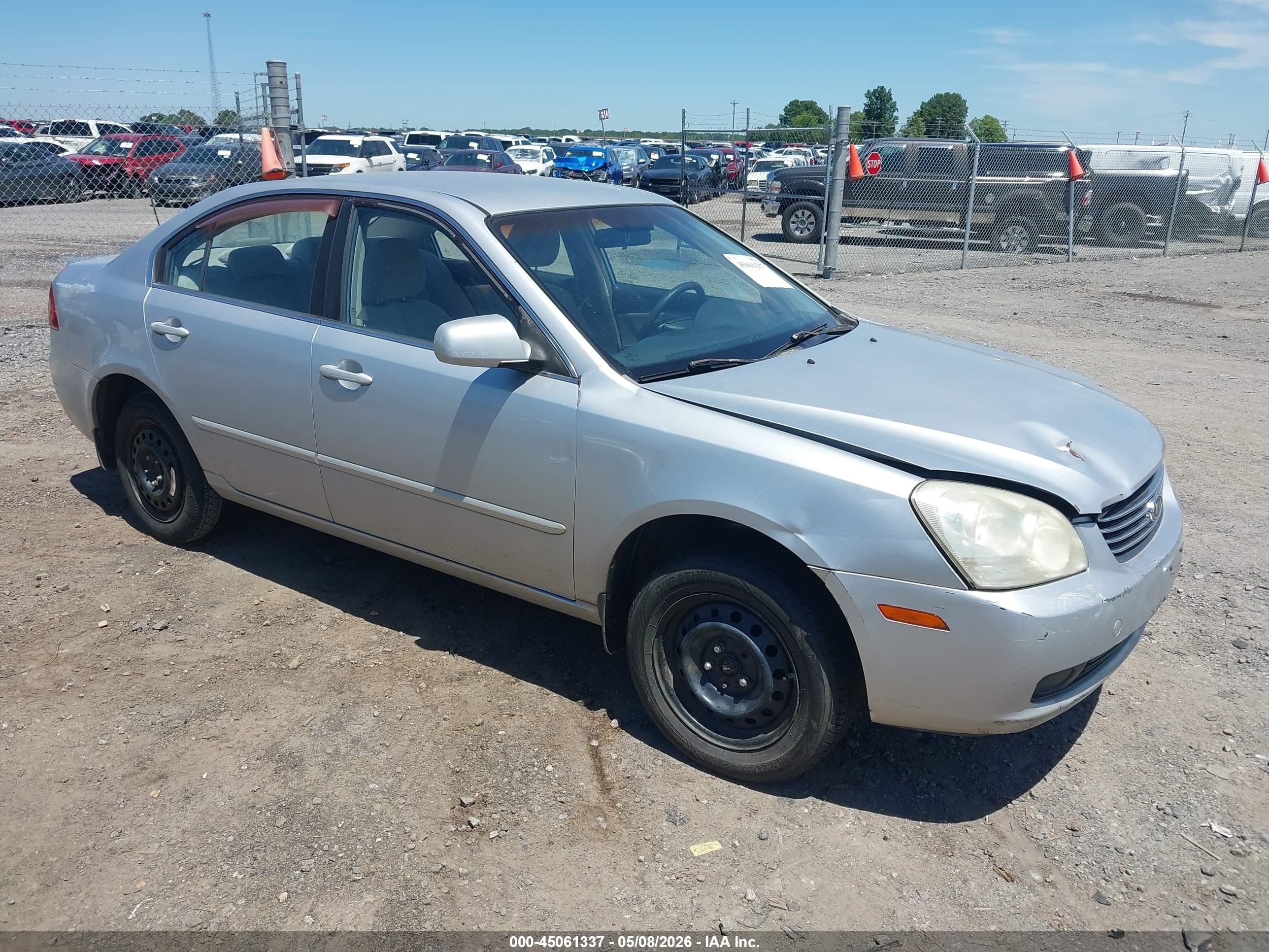 2006 Kia Optima LX, VIN KNAGE123765054692 — Перед