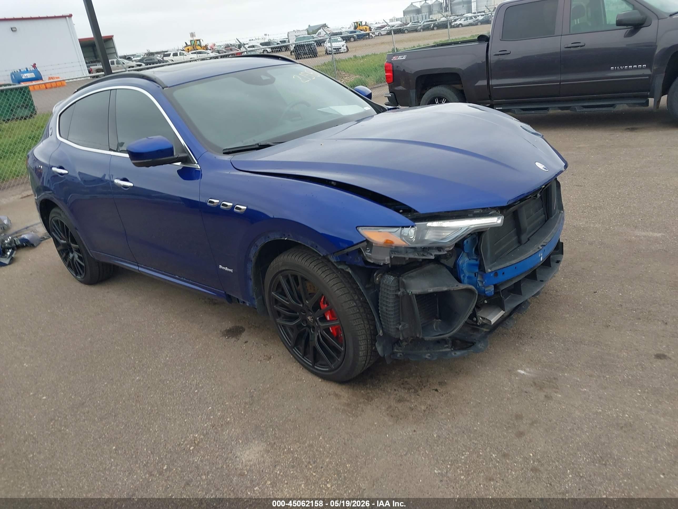 2019 Maserati Levante S GranSport, VIN ZN661YUSXKX318900 — Front end