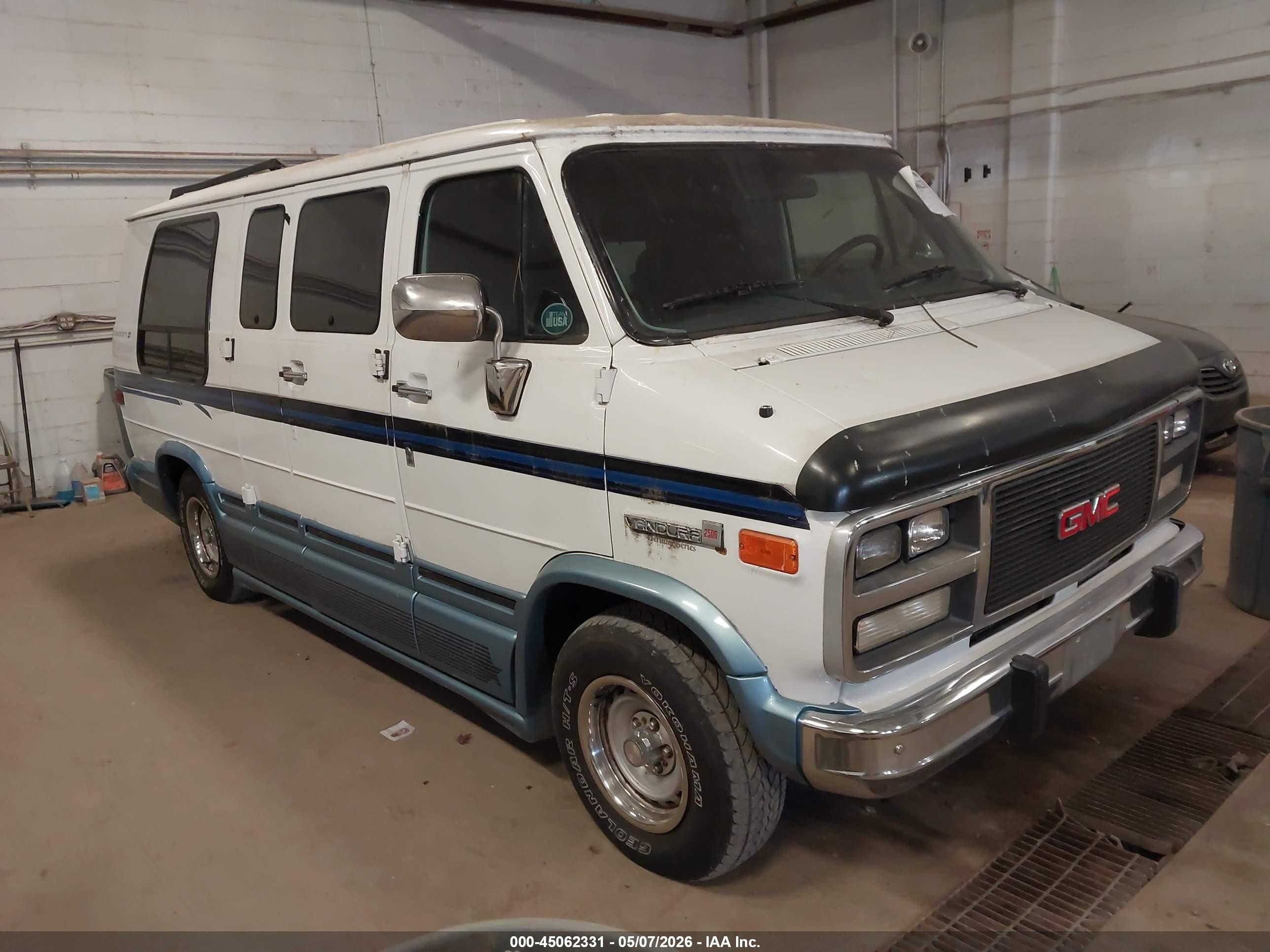1995 GMC Vandura, VIN 1GDEG25KXSF510522 — Rear end