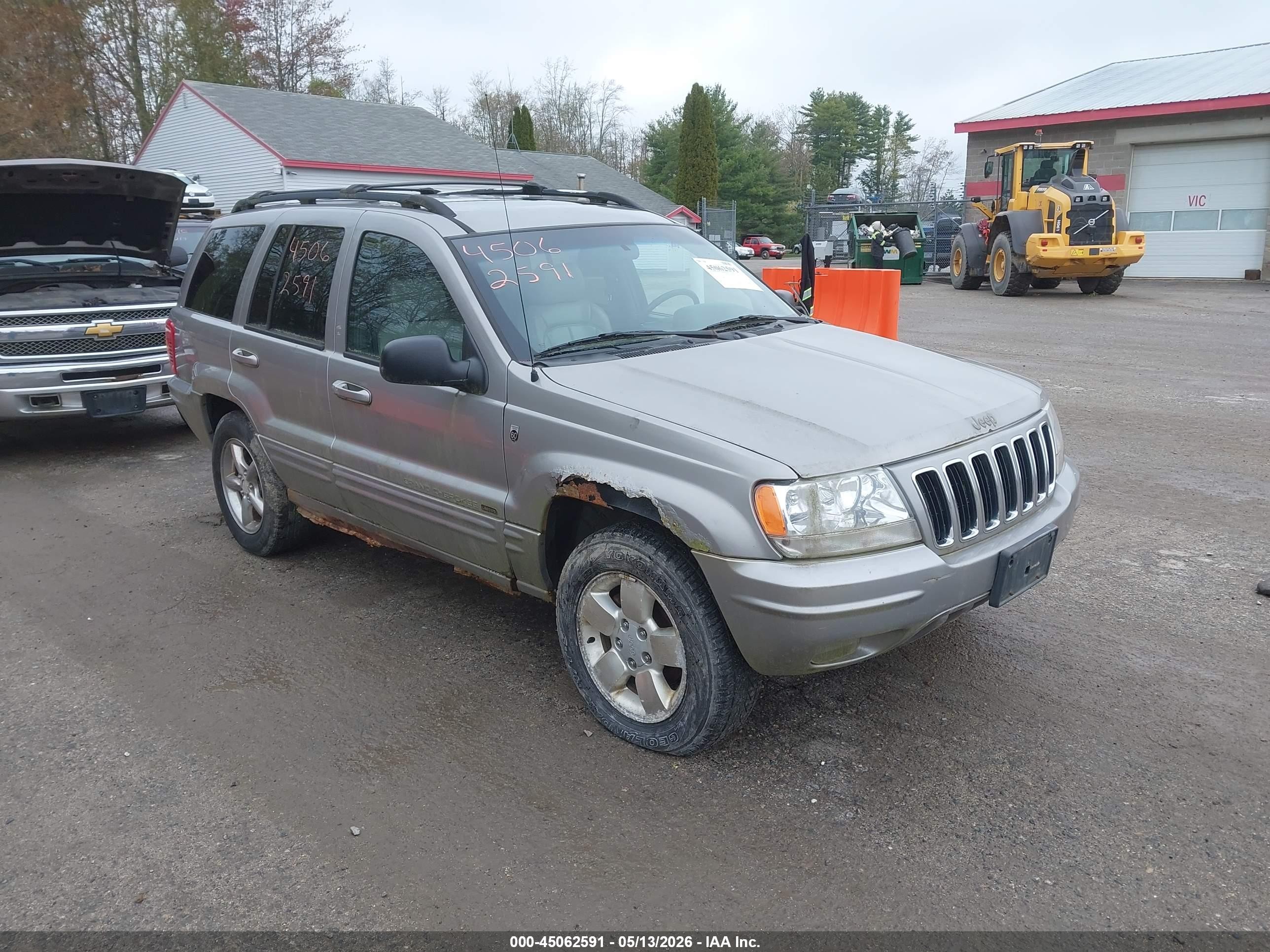 2001 Jeep Grand Cherokee Limited, VIN 1J4GW58N11C660228 — Normal wear