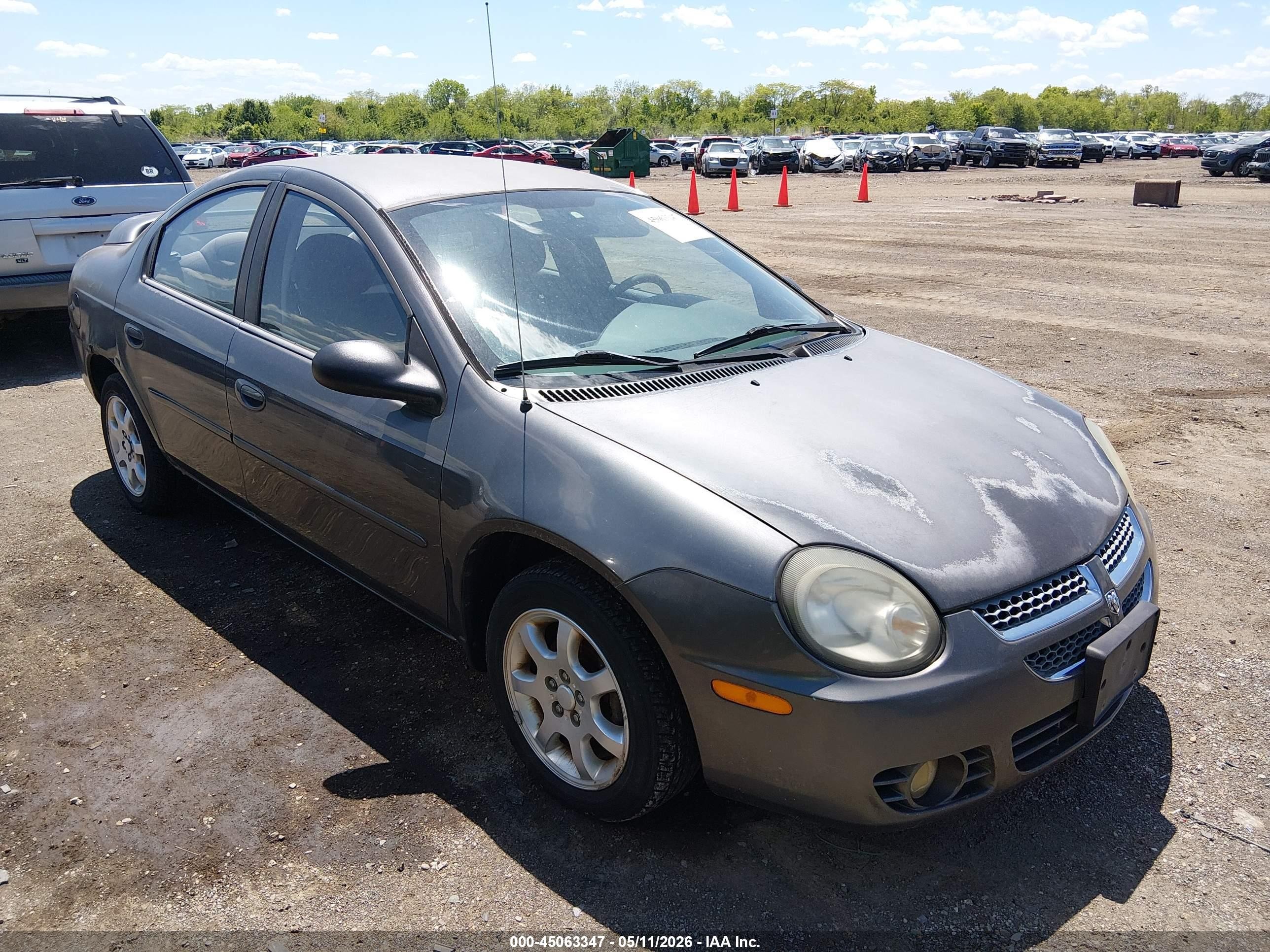 2003 Dodge Neon SXT, VIN 1B3ES56C83D212965 — Перед