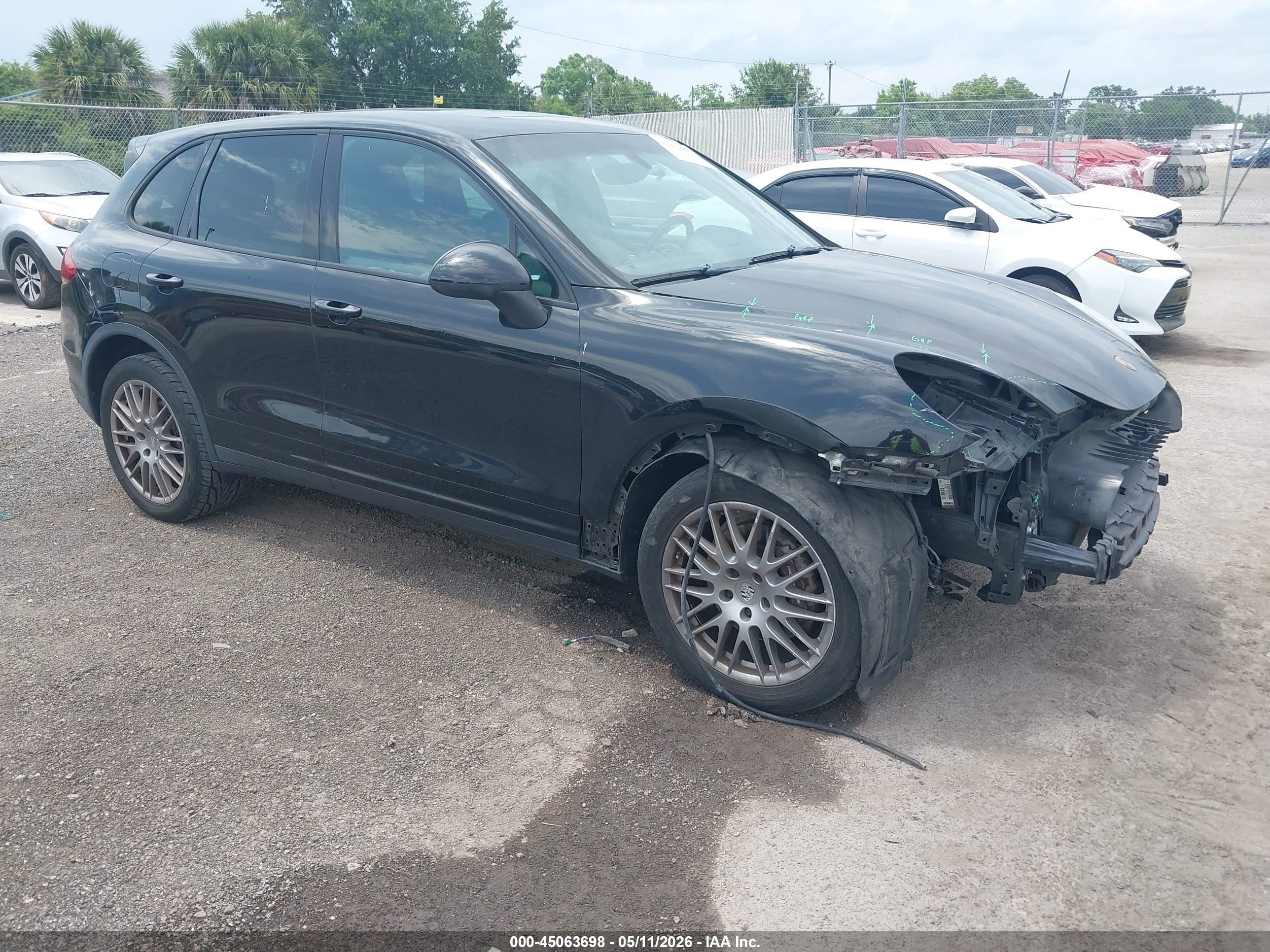 2012 Porsche Cayenne, VIN WP1AA2A23CLA08530 — Front end