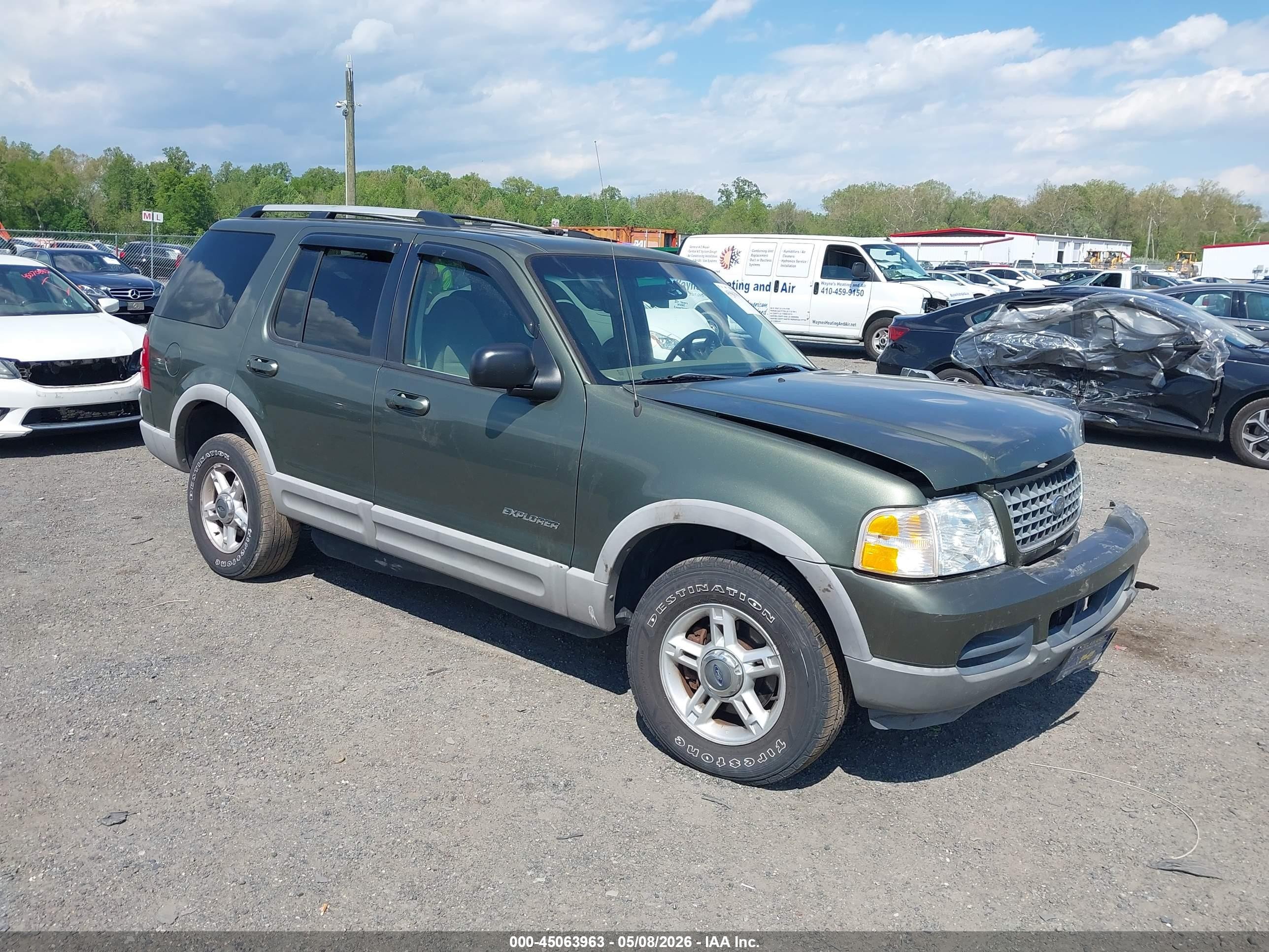2002 Ford Explorer XLT, VIN 1FMZU73E02ZA62018 — Side