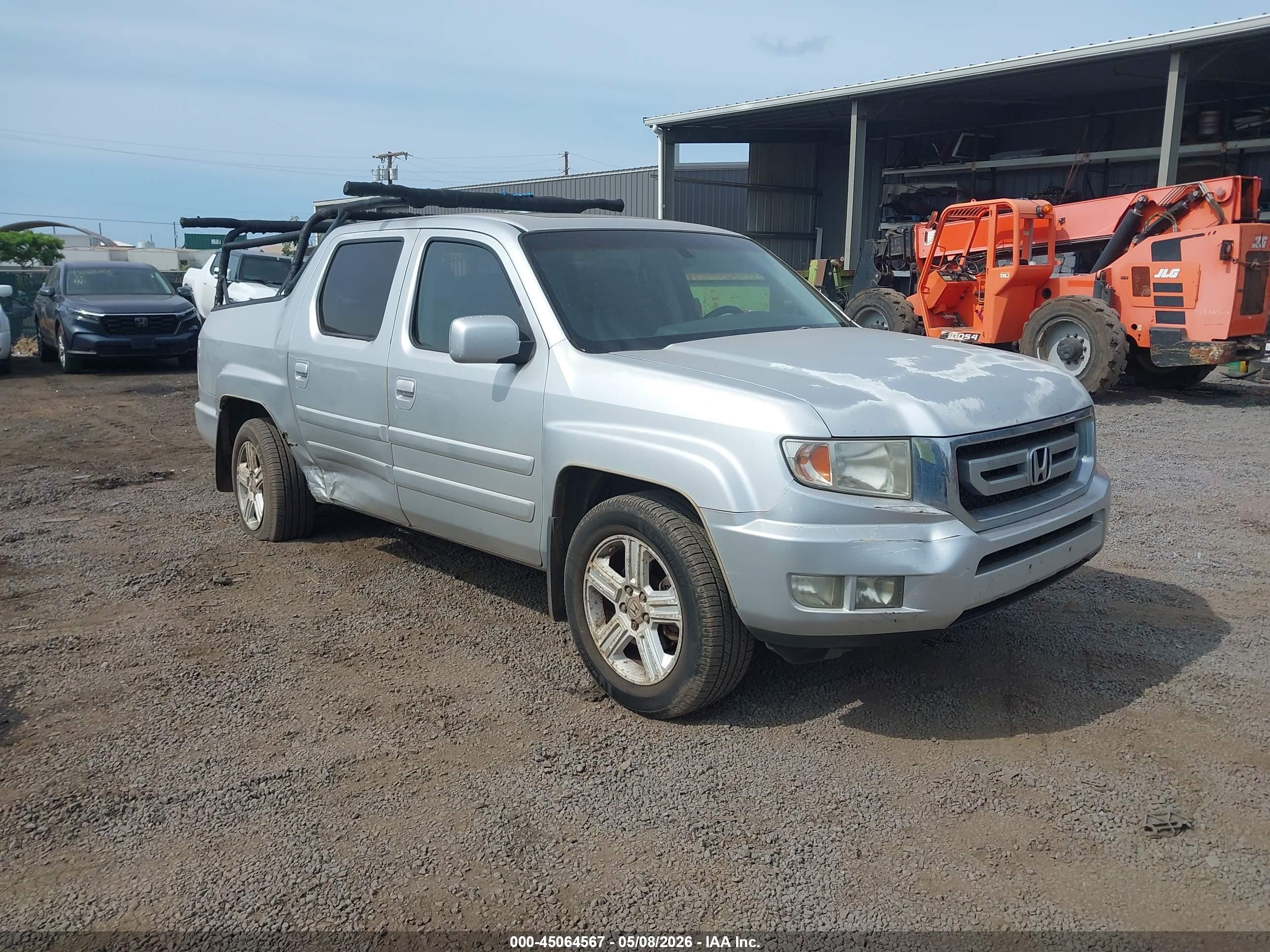 2009 Honda Ridgeline RTL, VIN 5FPYK165X9B106998 — Rear end